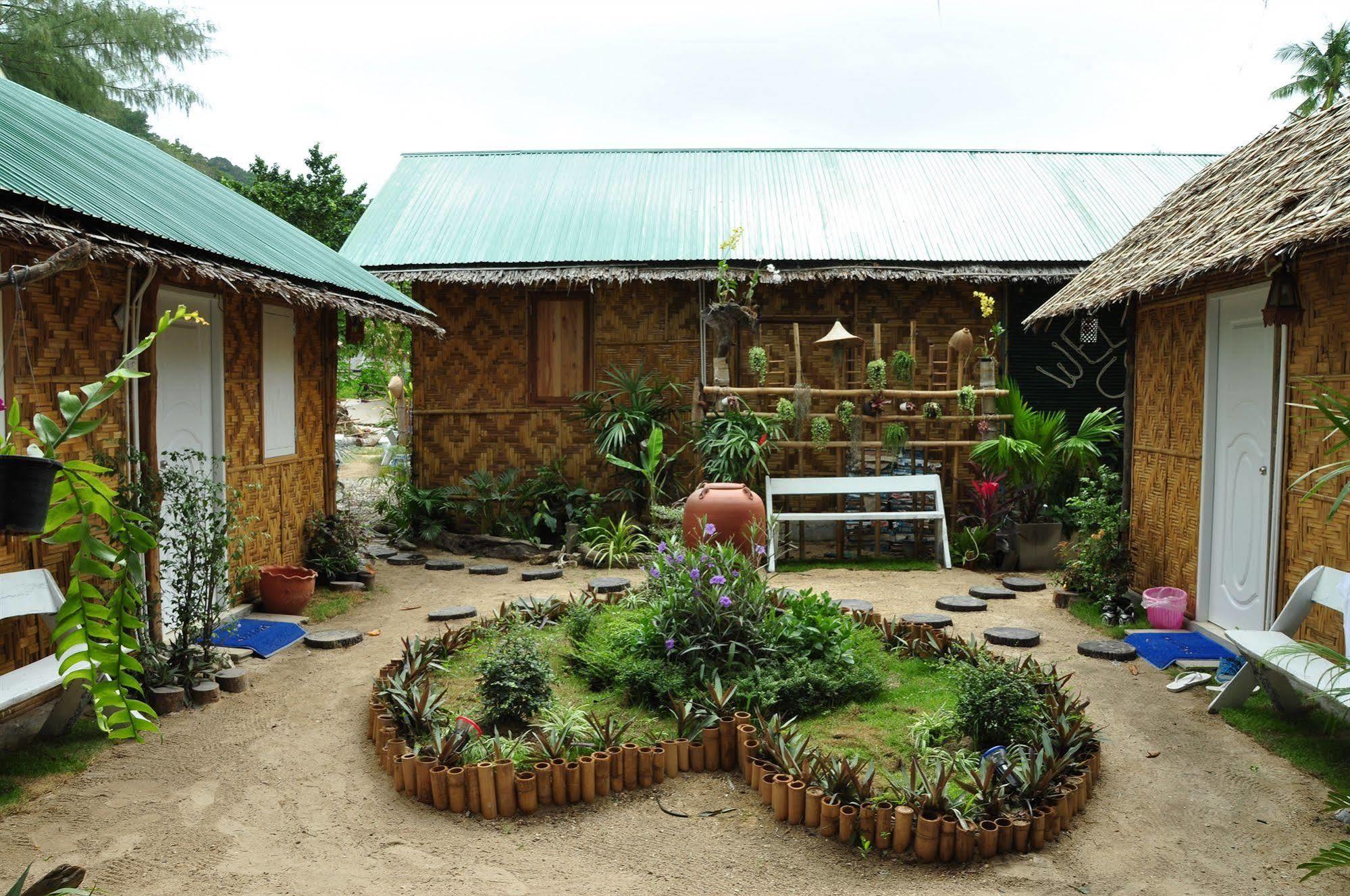 Blanco Dorm & Restaurant Hotel