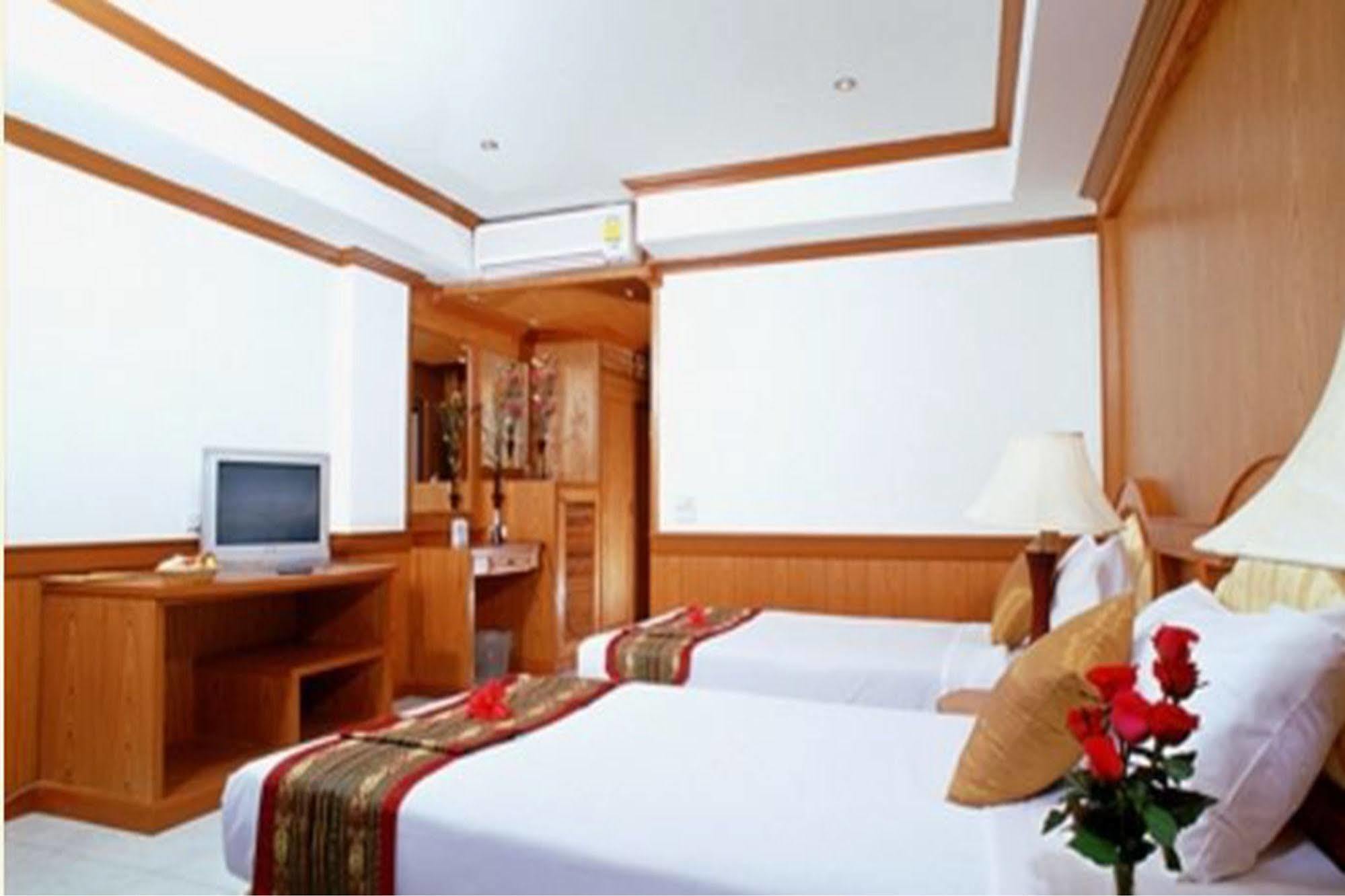 Resort Grand Sea View Resotel Lipa Noi