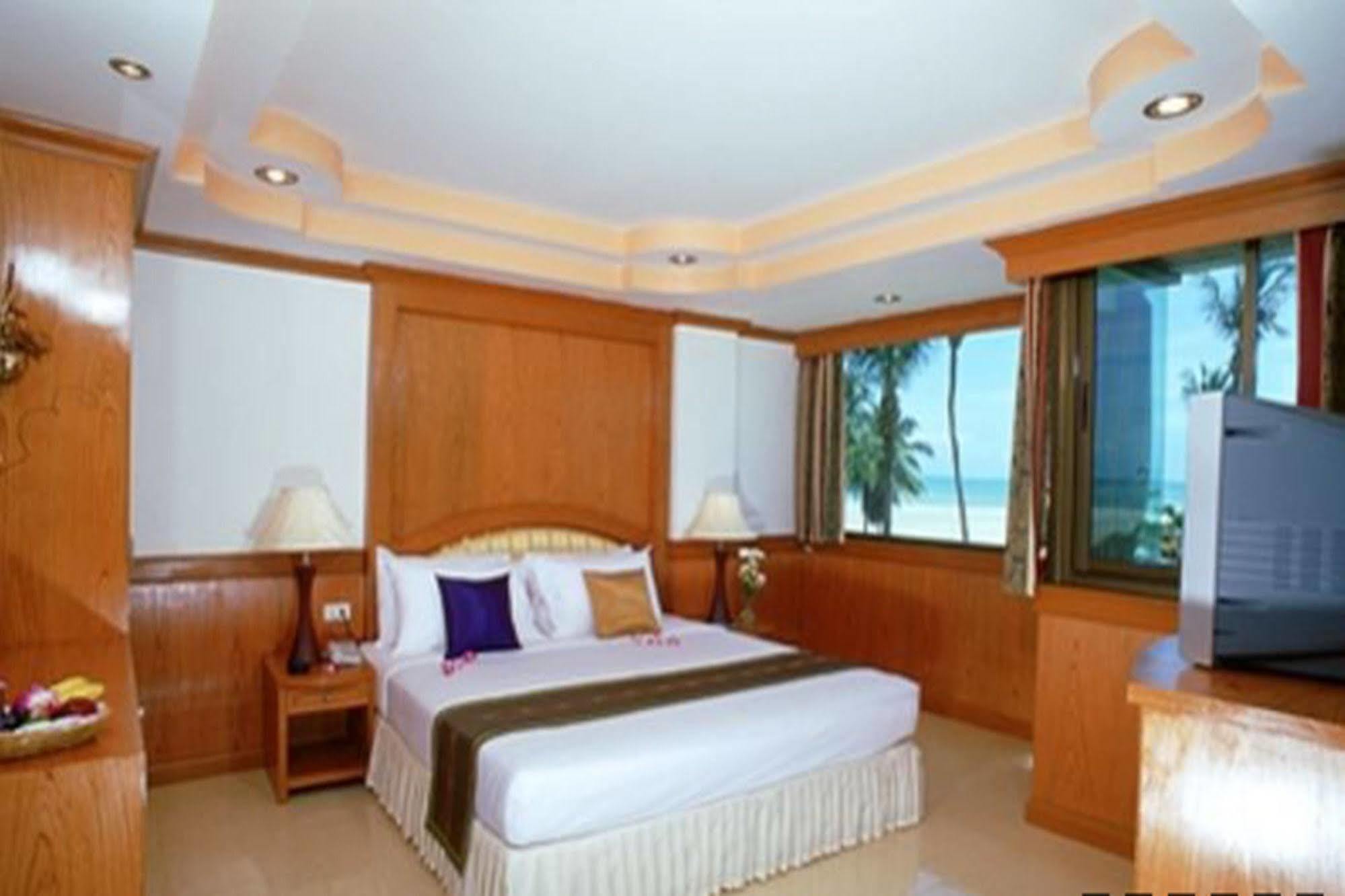 Grand Sea View Resotel Resort Lipa Noi