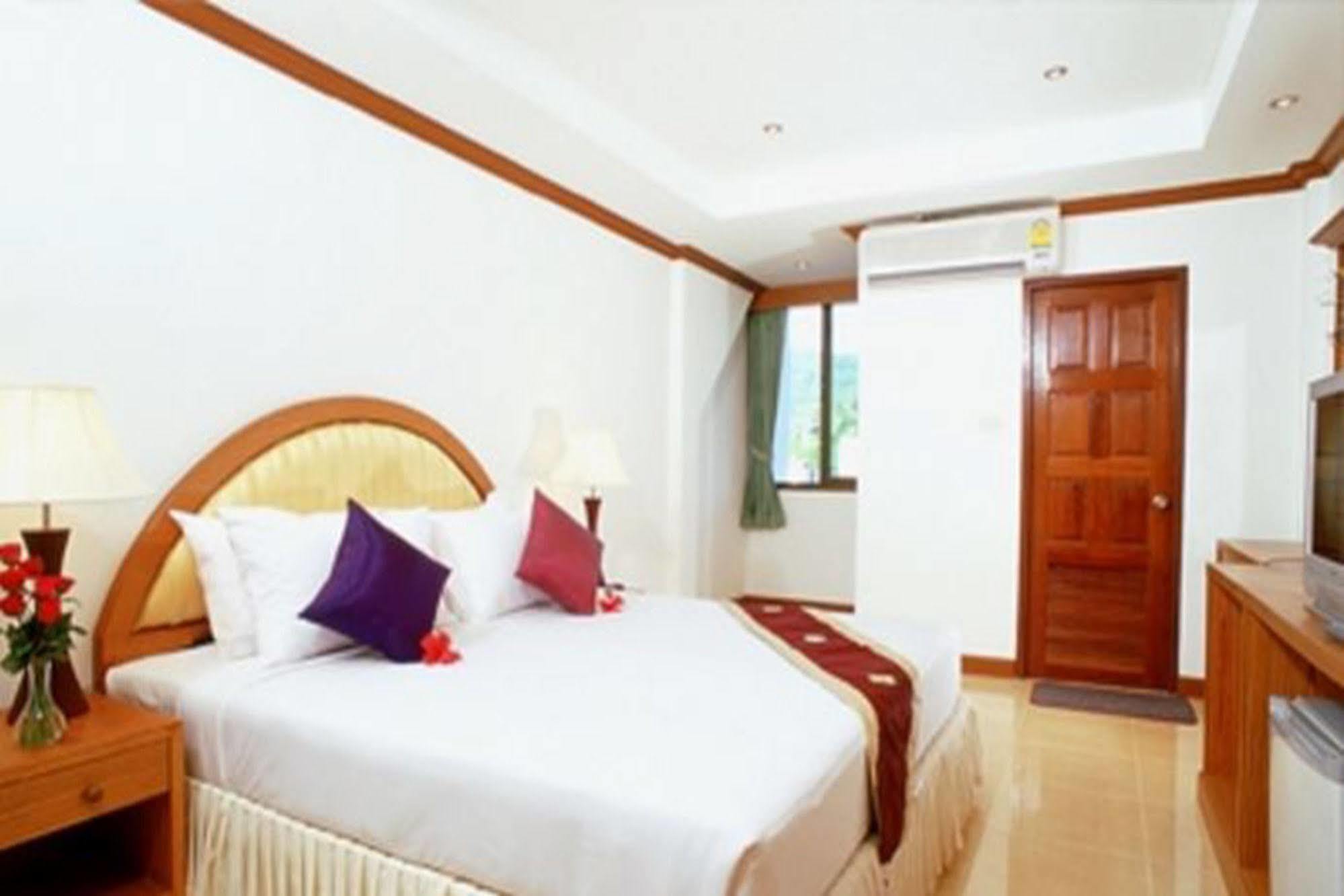 Grand Sea View Resotel Lipa Noi