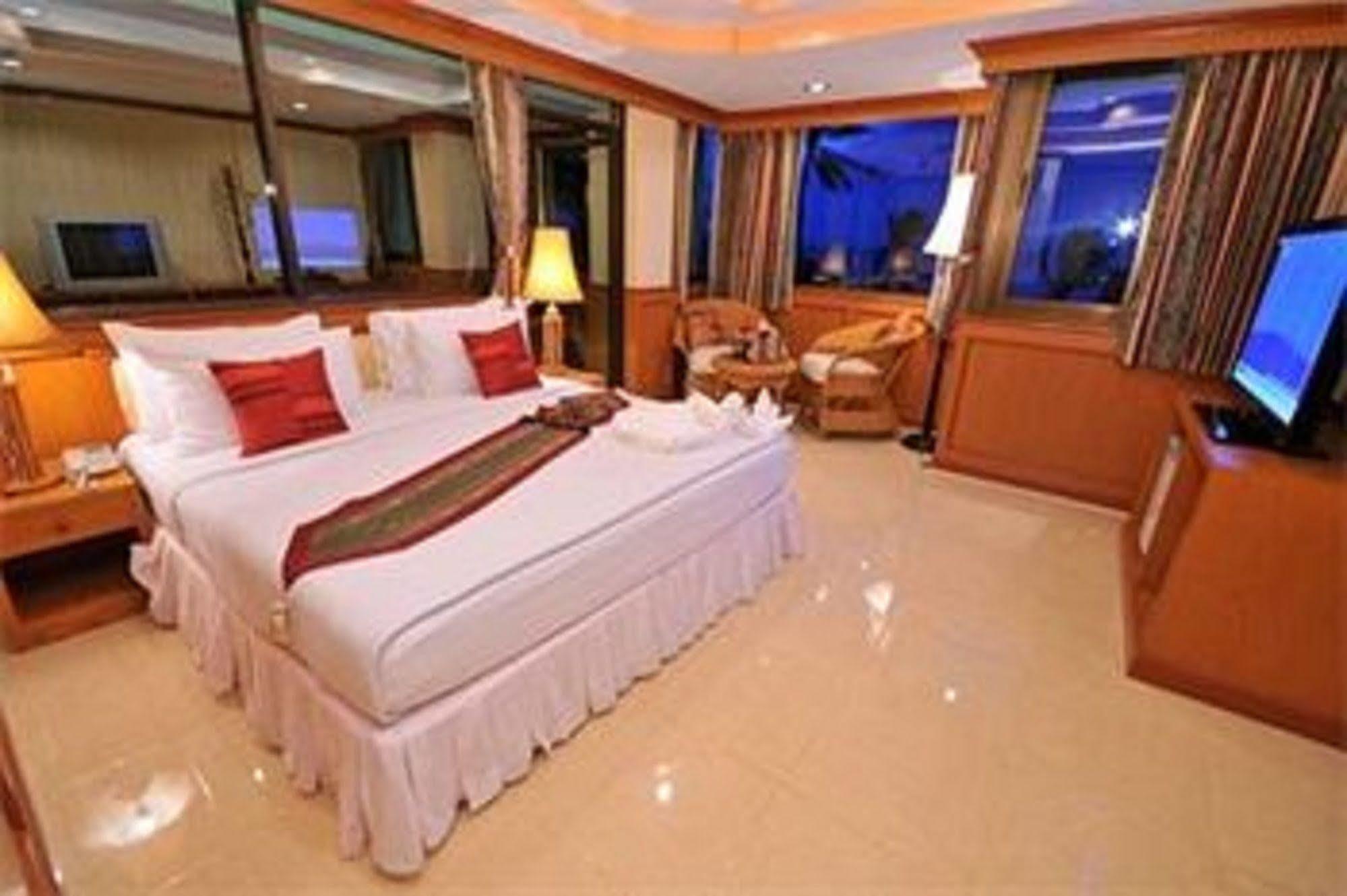 Grand Sea View Resotel 3* Lipa Noi