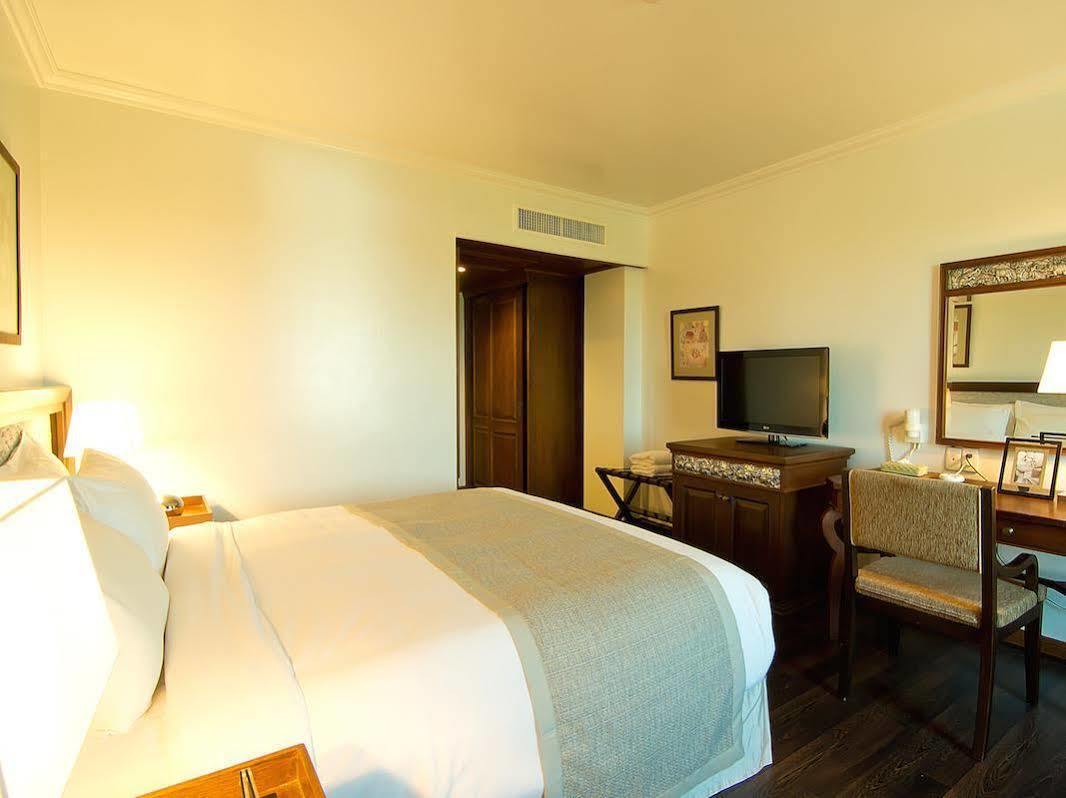 Hotel The Grand Riverside 3*