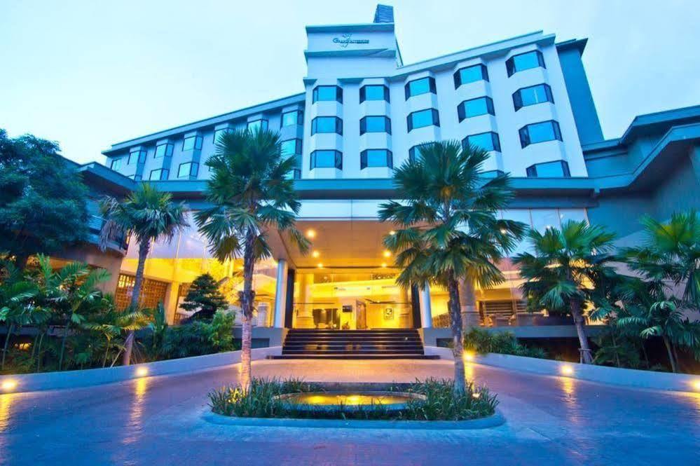 The Grand Riverside