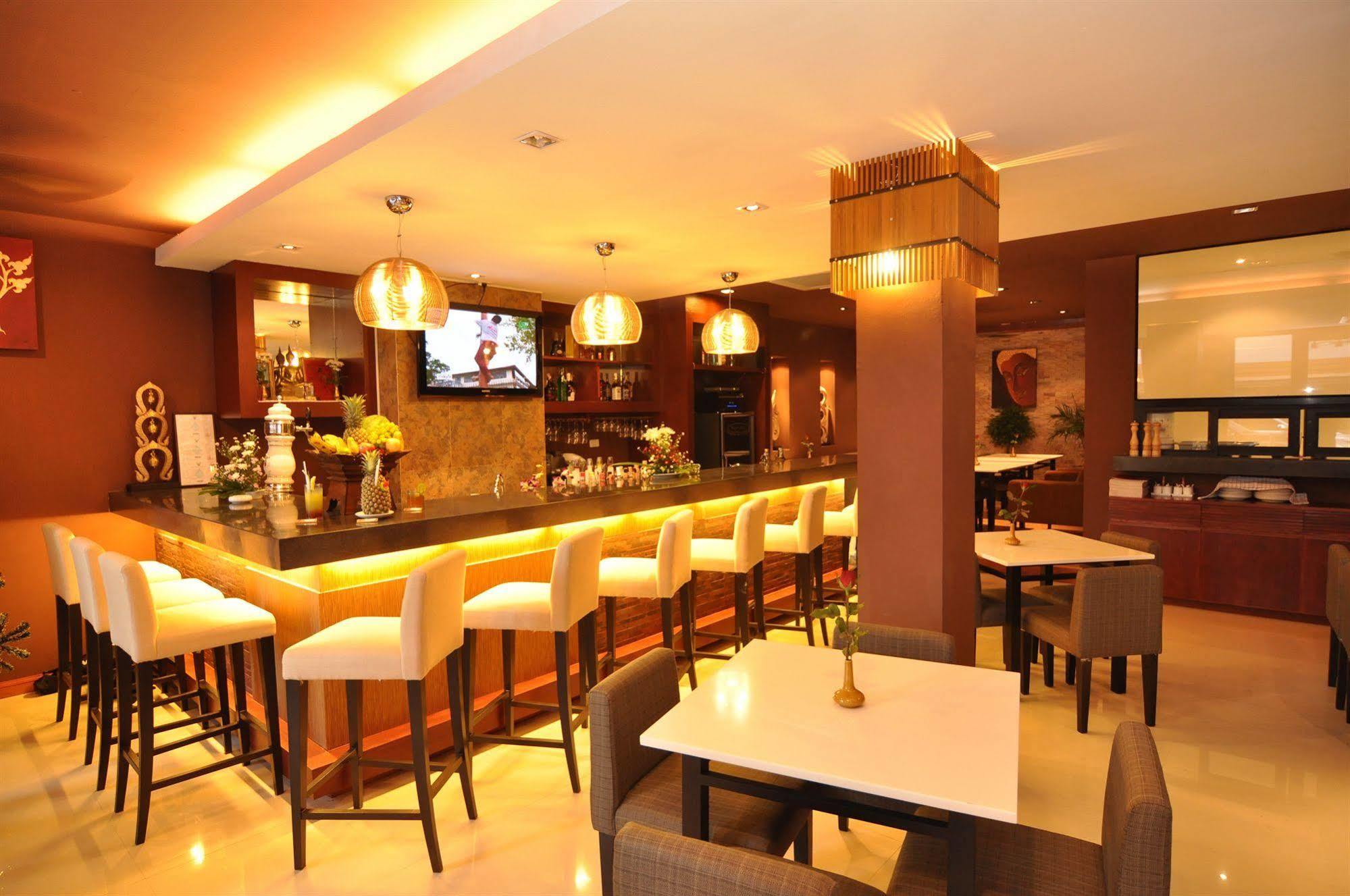 Hemingway's 3*