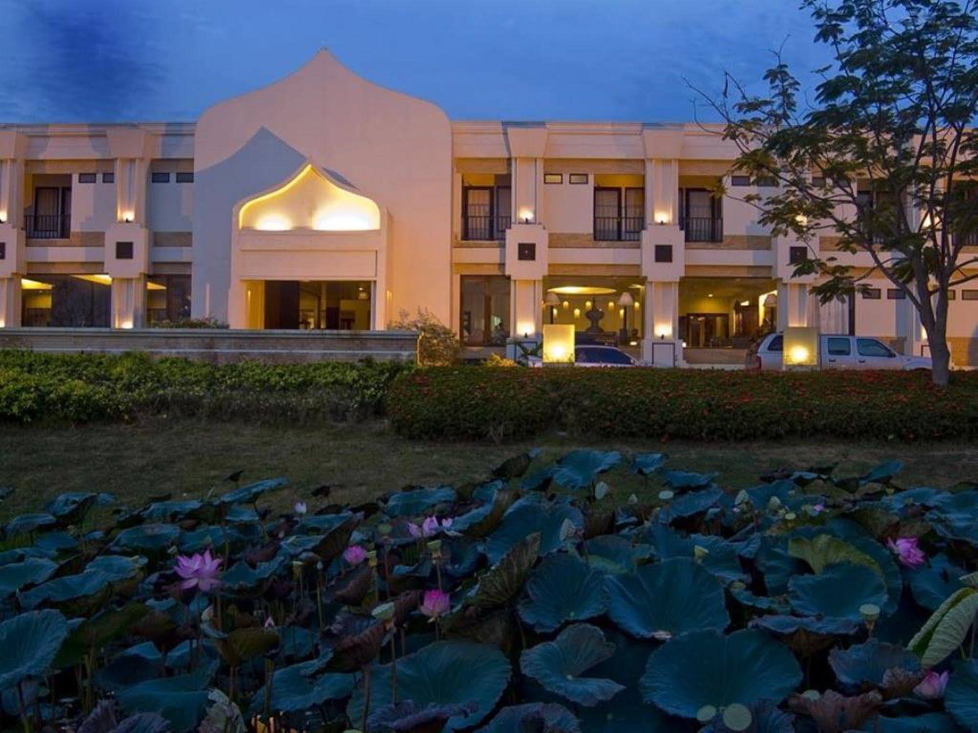 Ananda Museum Gallery Hotel,