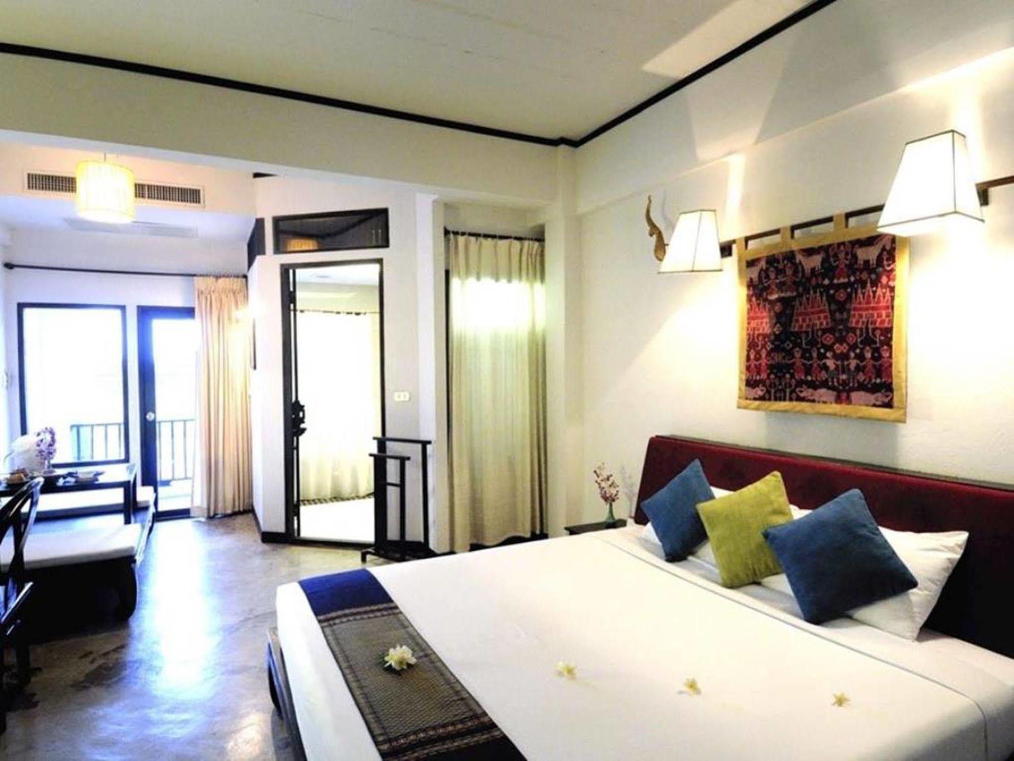 Hotel Ananda Museum Gallery Hotel,