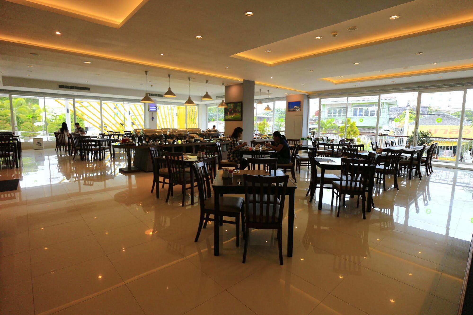 Hotel Tamarind Garden Rayong