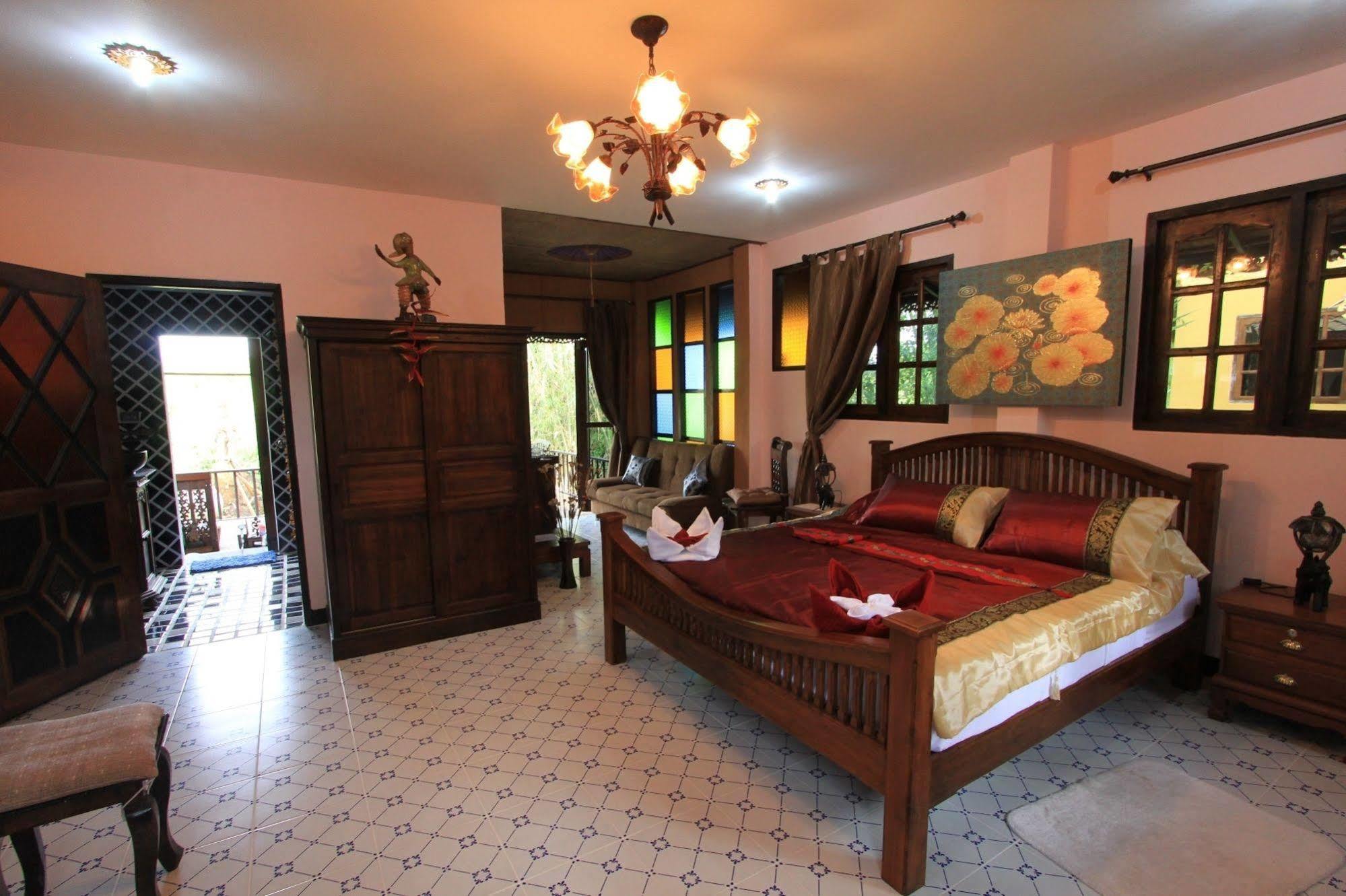 Lanna Saithong Hotel
