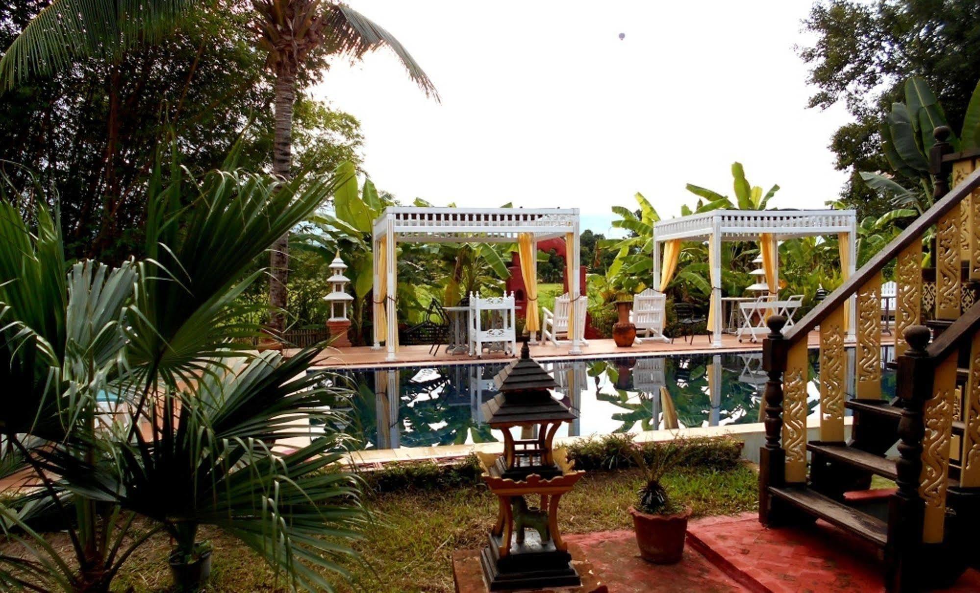 Lanna Saithong Hotel 3*