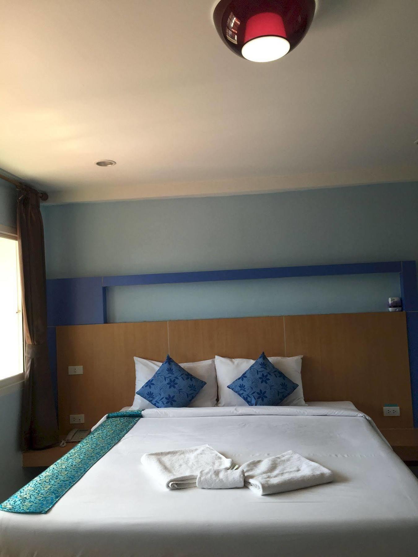 Serene Loft Hotel