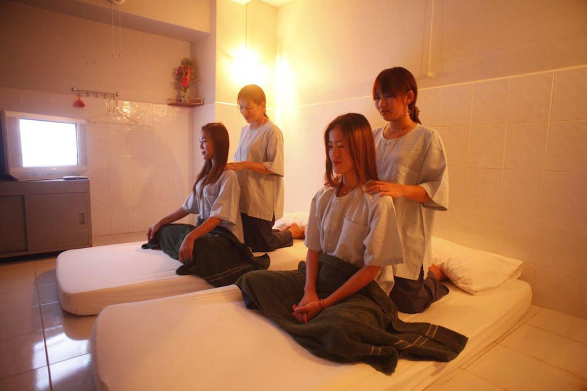 Boon Siam Hotel