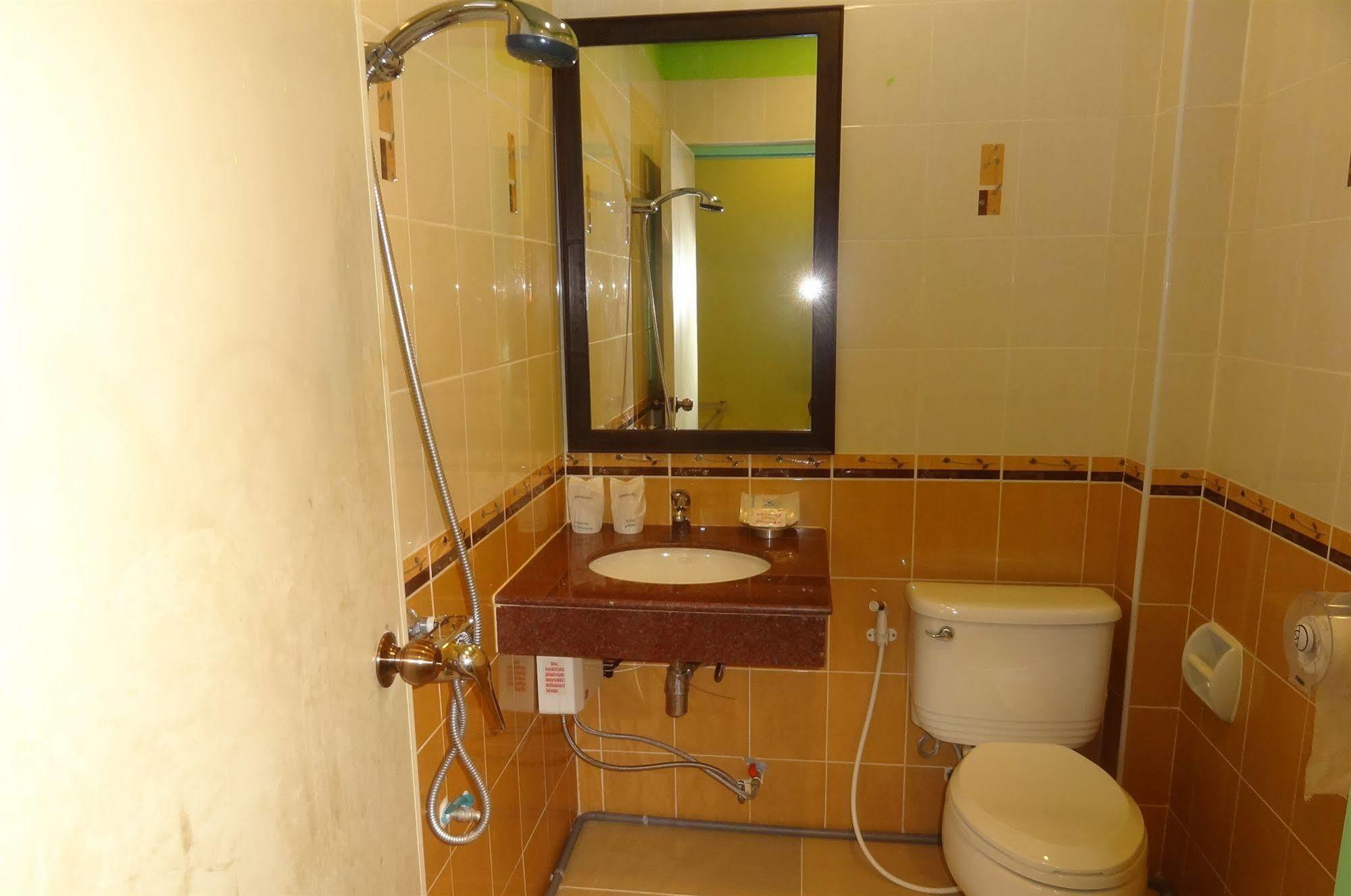 Guest house Luna House 2*