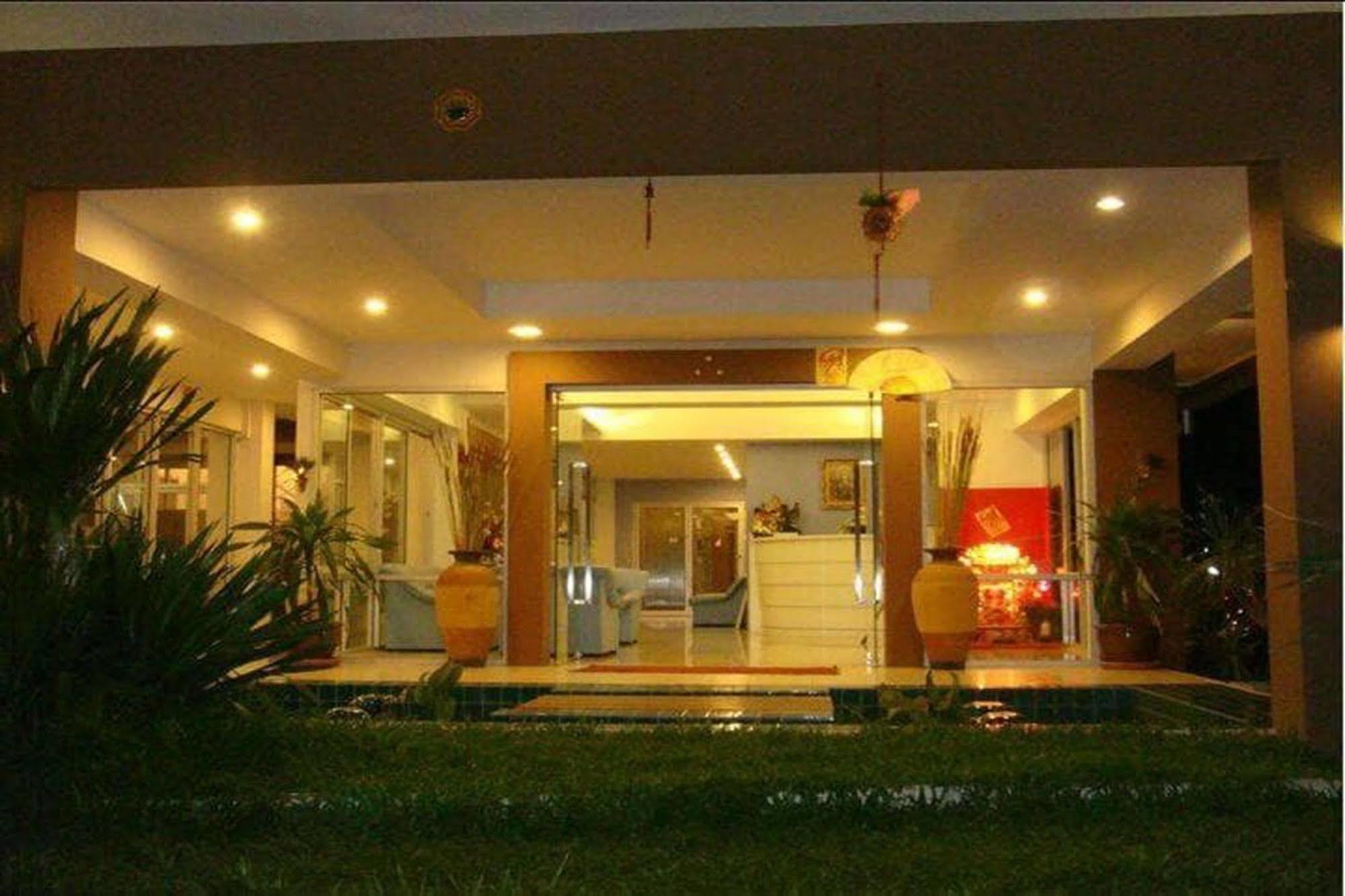 Apartment The Sky Chonburi