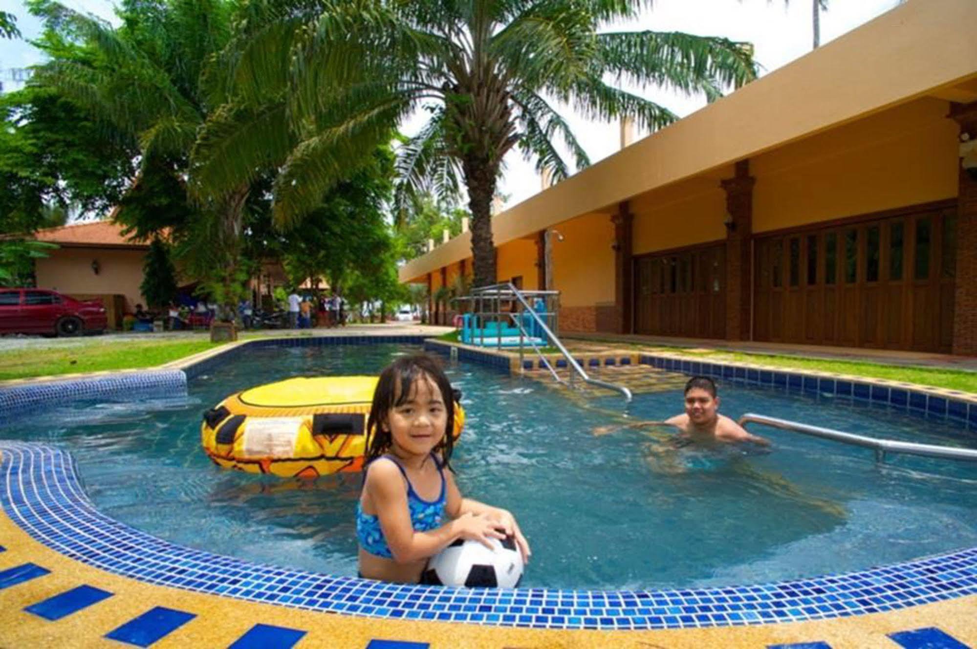 Resort Boom Boom Beach Laem Sing Chanthaburi