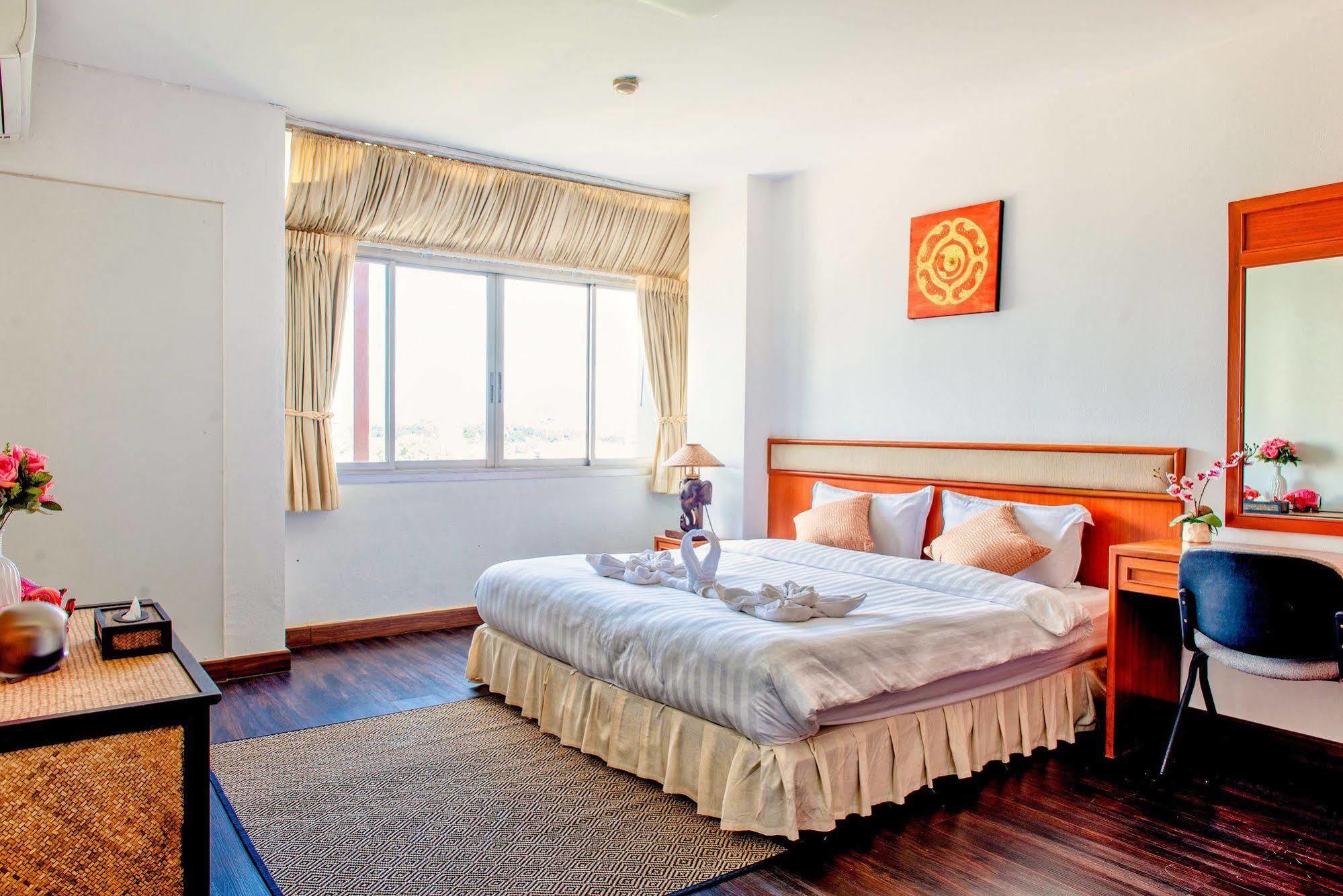 Hotel Jade Tower 3*