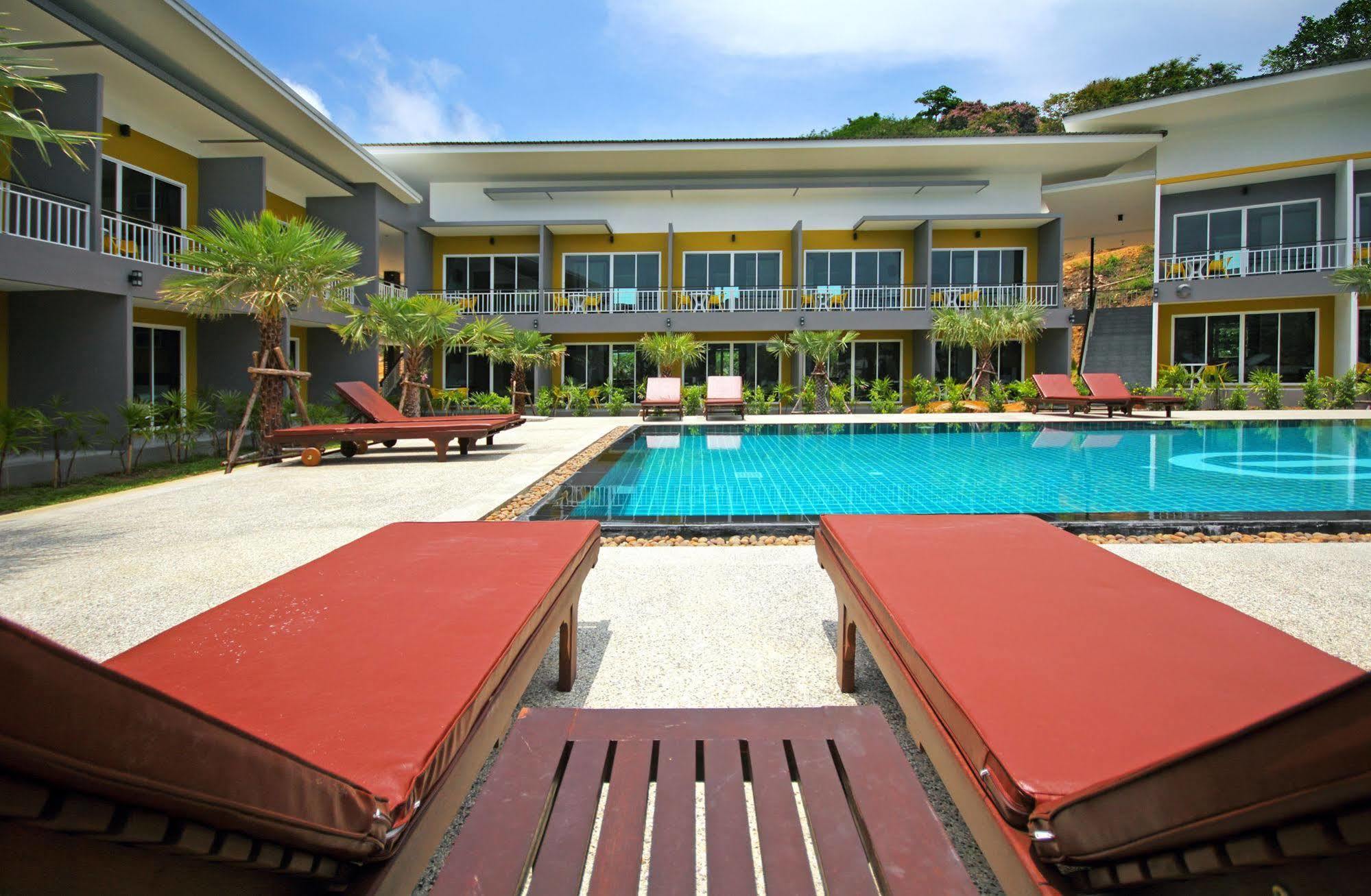 Gypsy Sea View Resort- Island Resort