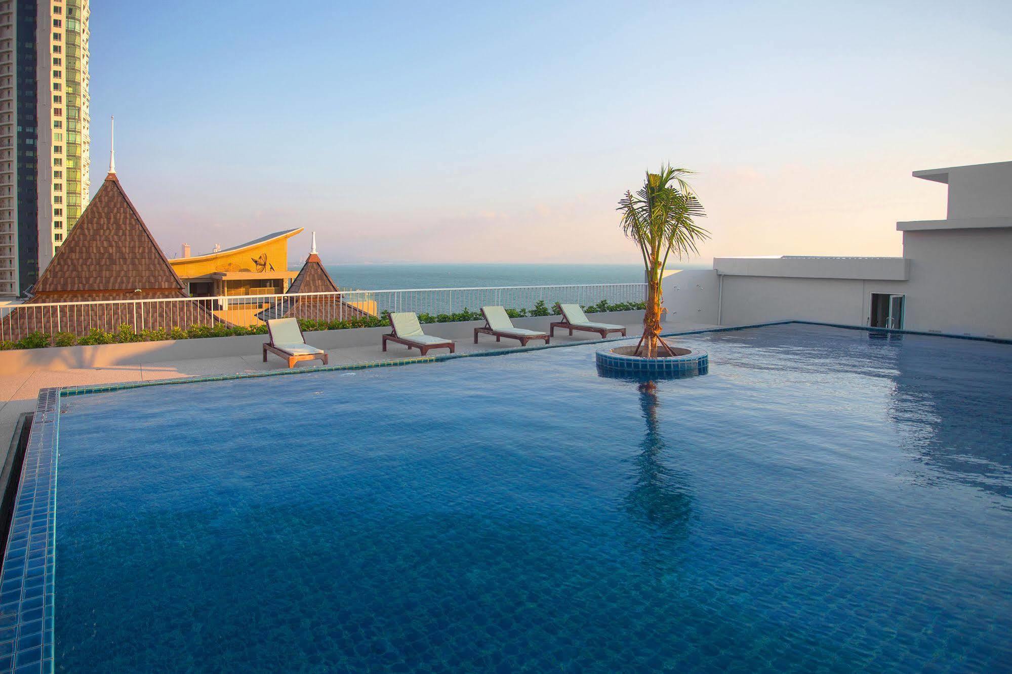 Rodina 4* Jomtien Beach