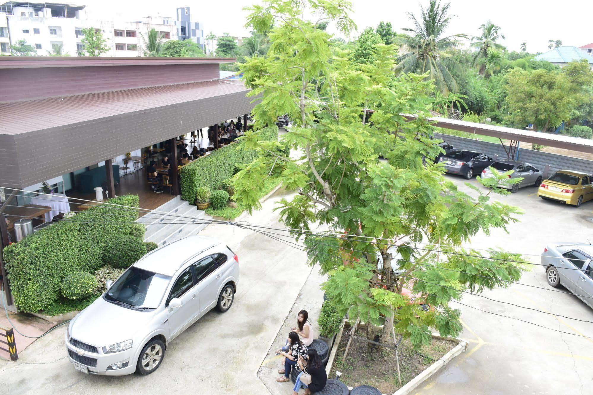 Nonsi Hotel