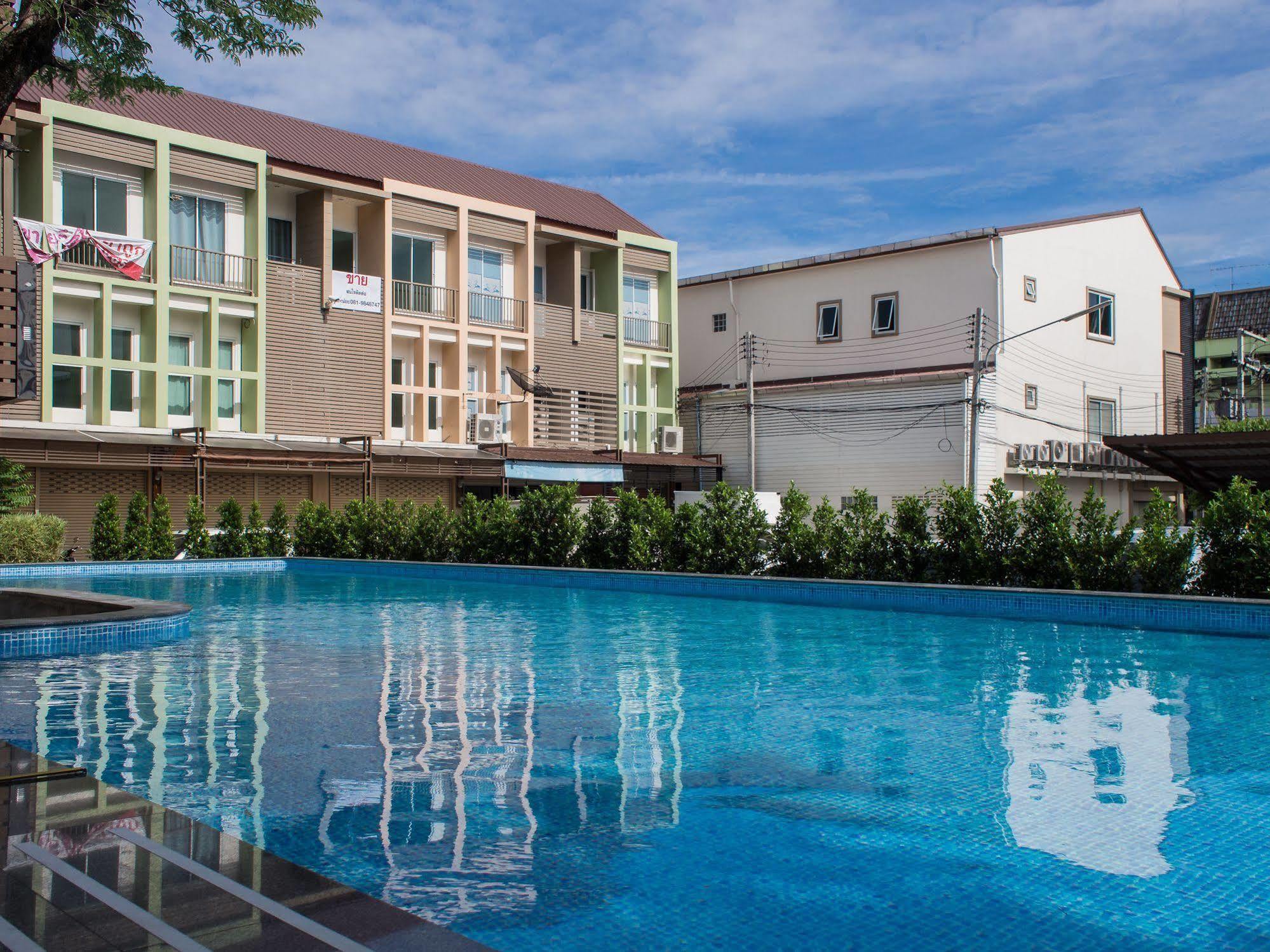 Romyen Garden Place Aparthotel 4*