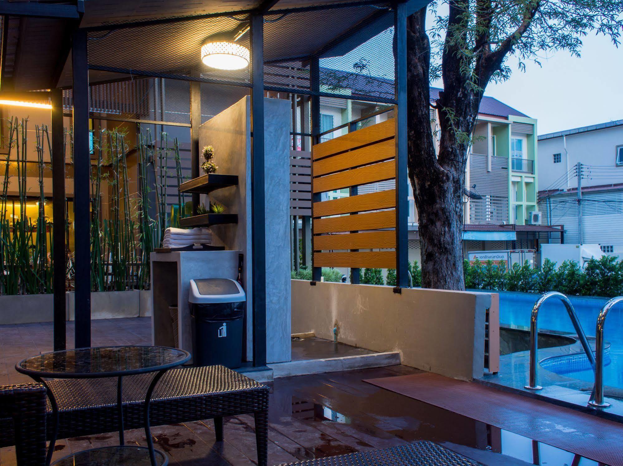 Romyen Garden Place Aparthotel