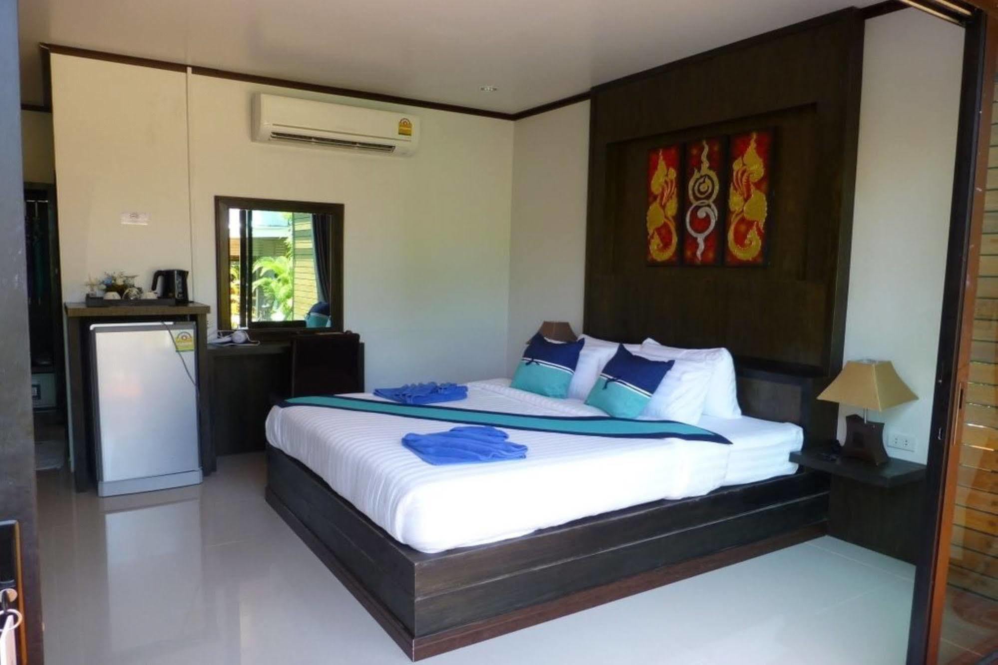 Kathalee & Koh Lipe