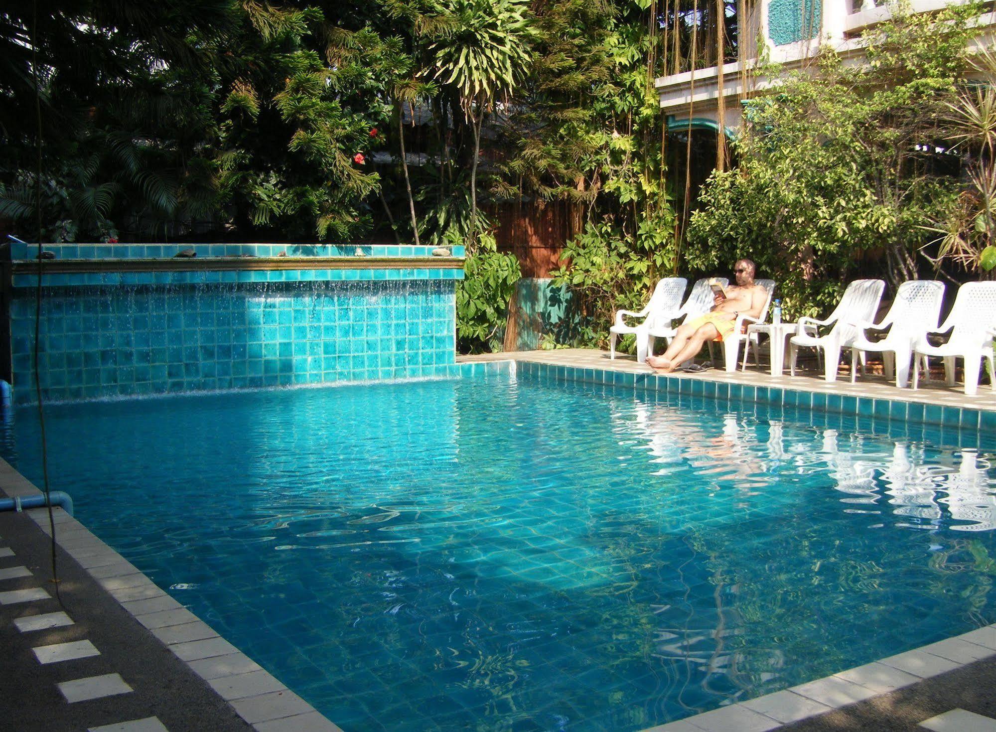 The Royal Hotel