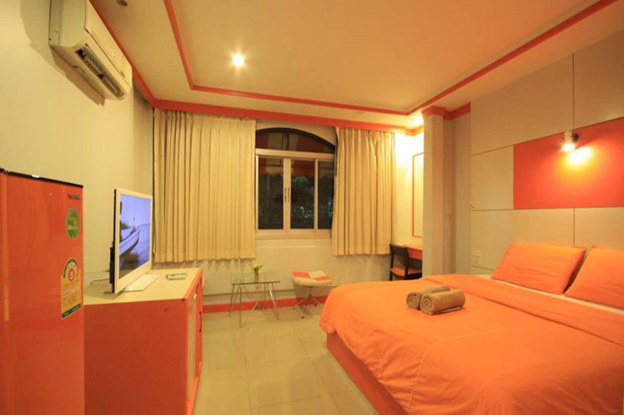 Hotel The Palm Delight
