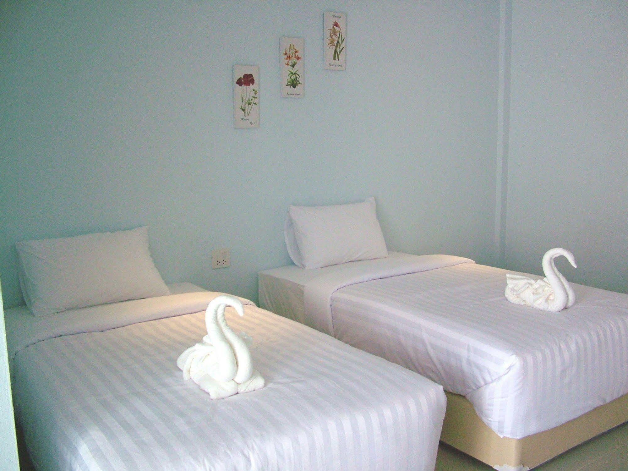 Resort Scene 3*
