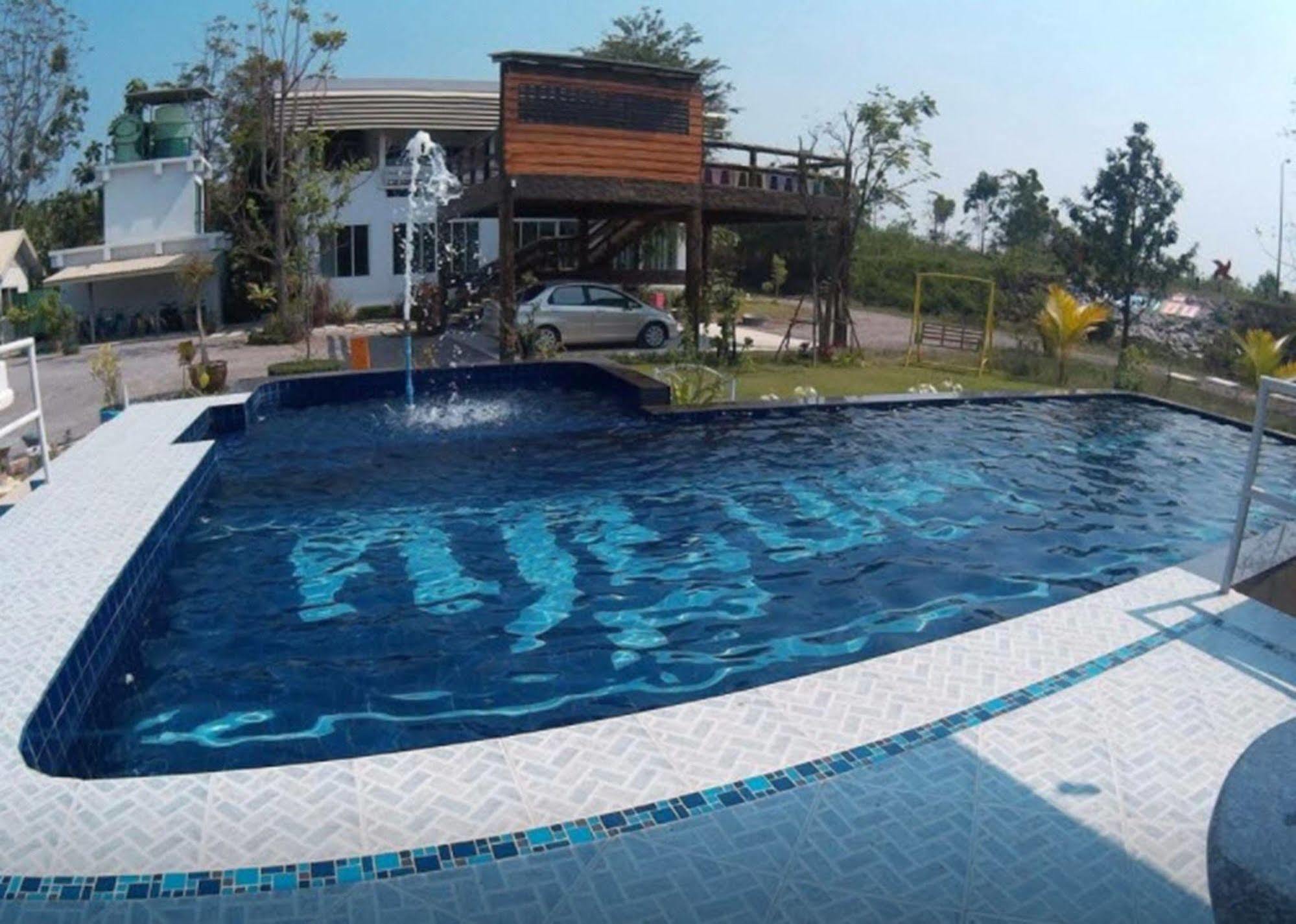 Scene Resort