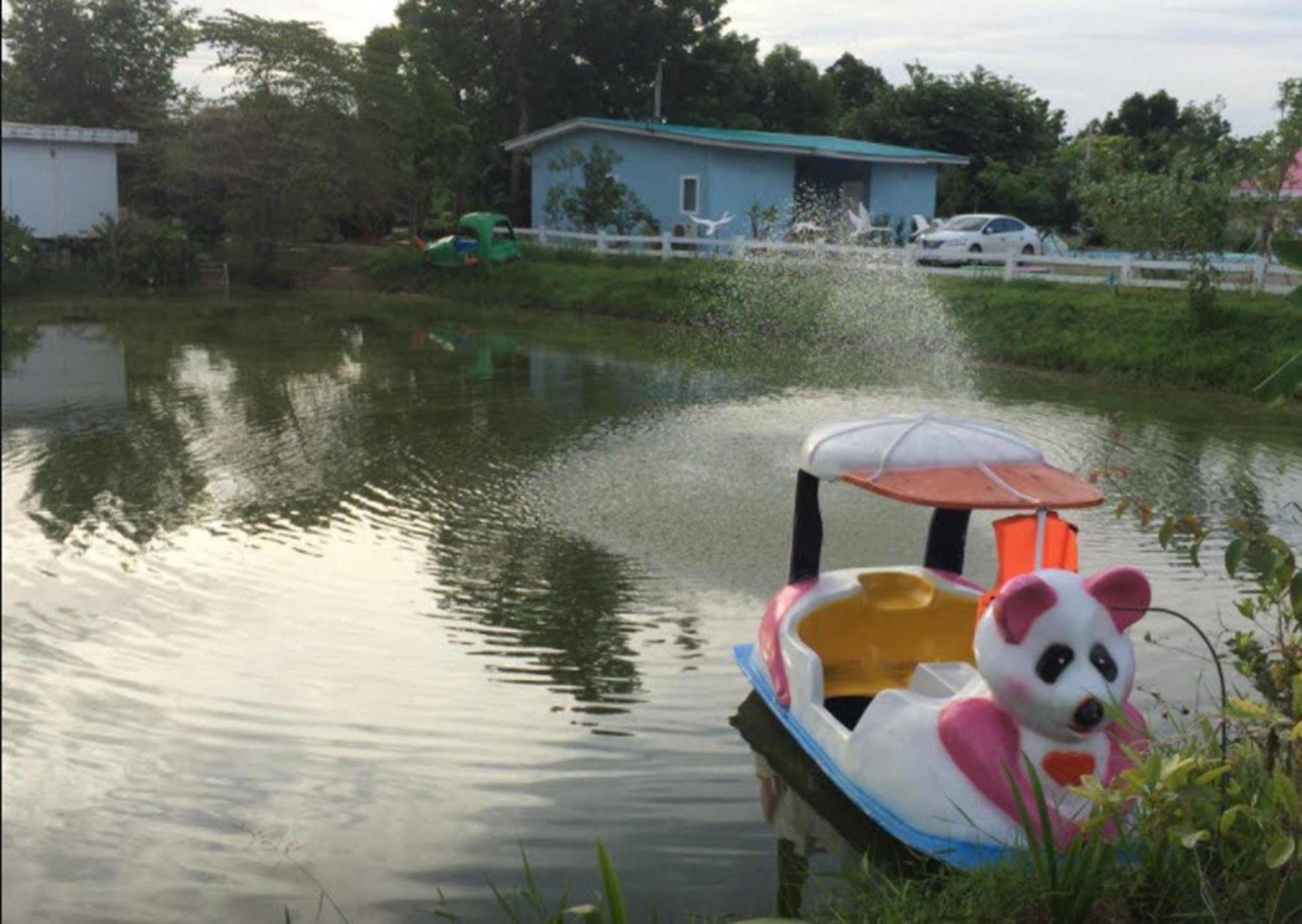 Resort Scene 3*