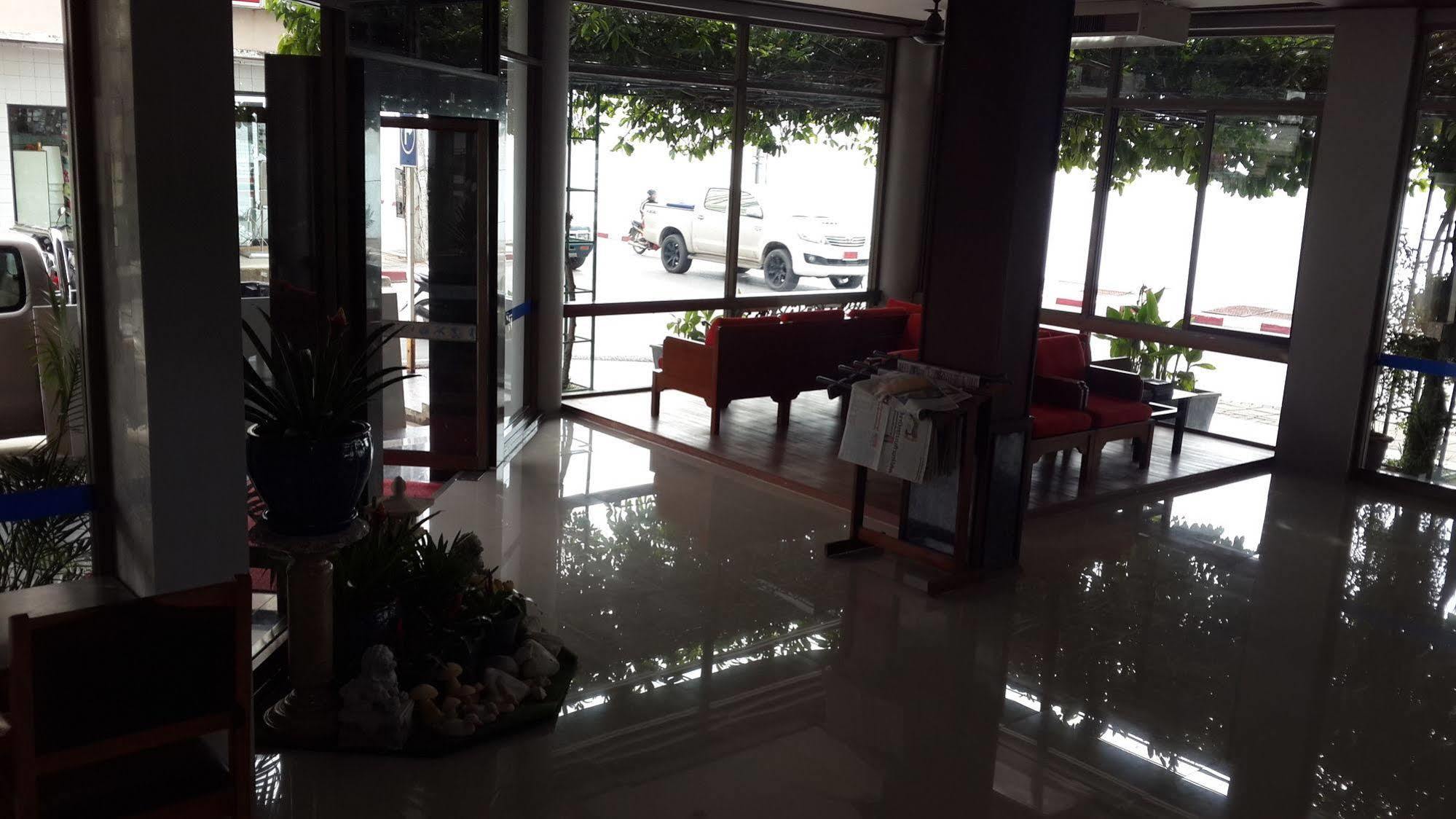 Inn Win Laem Yai Beach (Koh Samui)