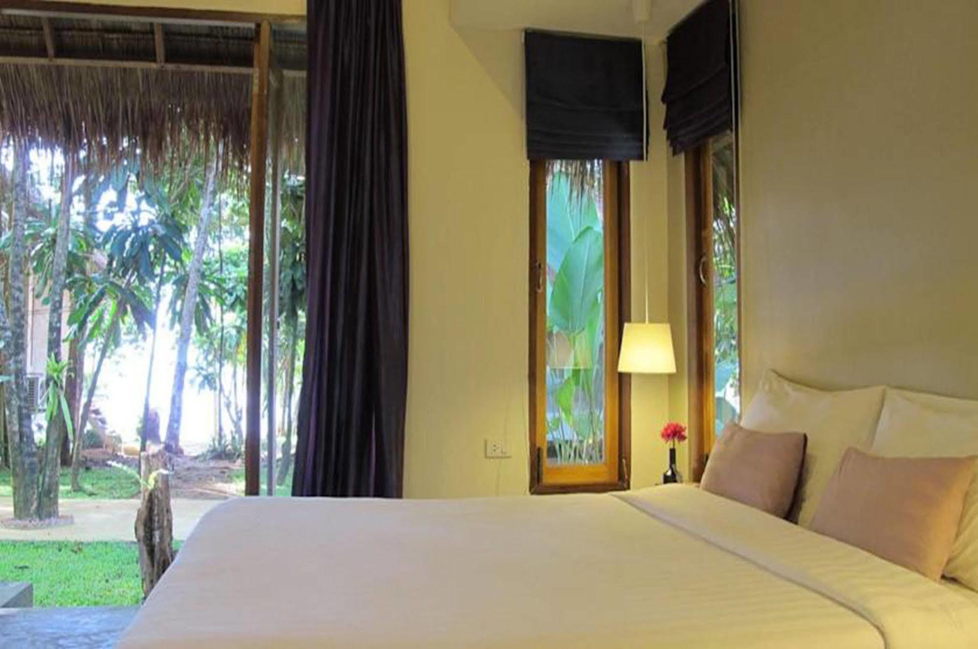 Resort Little Moon 3*