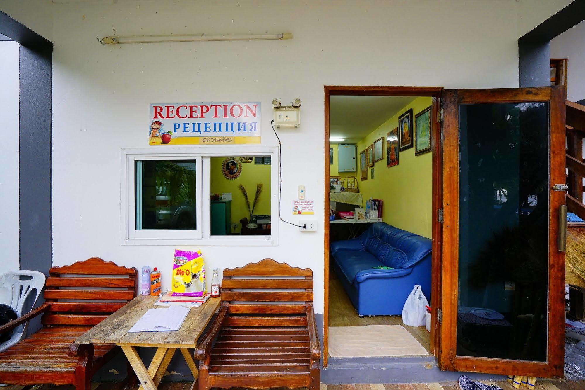 Apple Beachfront Trat