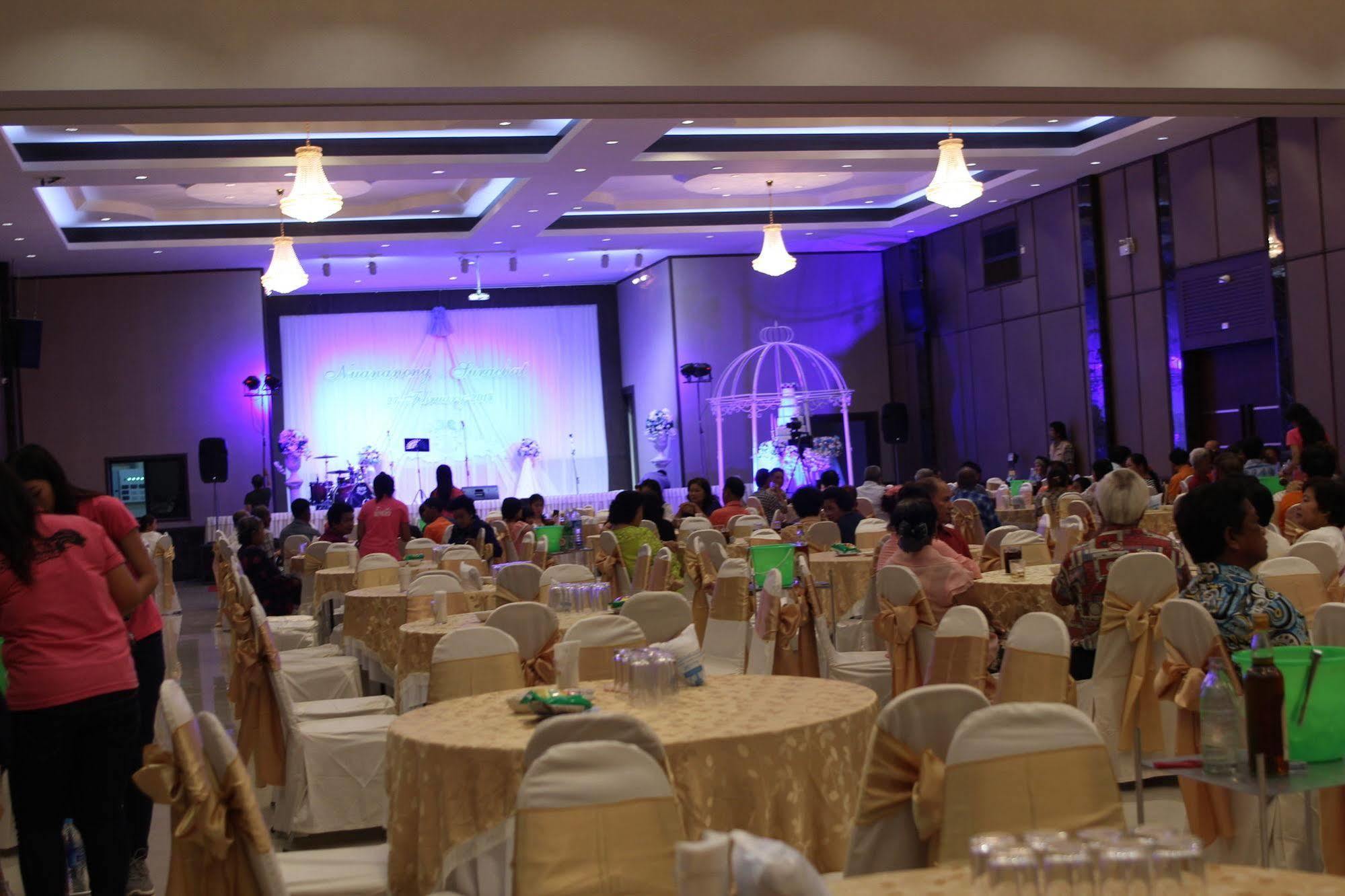 Oyo 257 Sea Paradise Hotel Sattahip