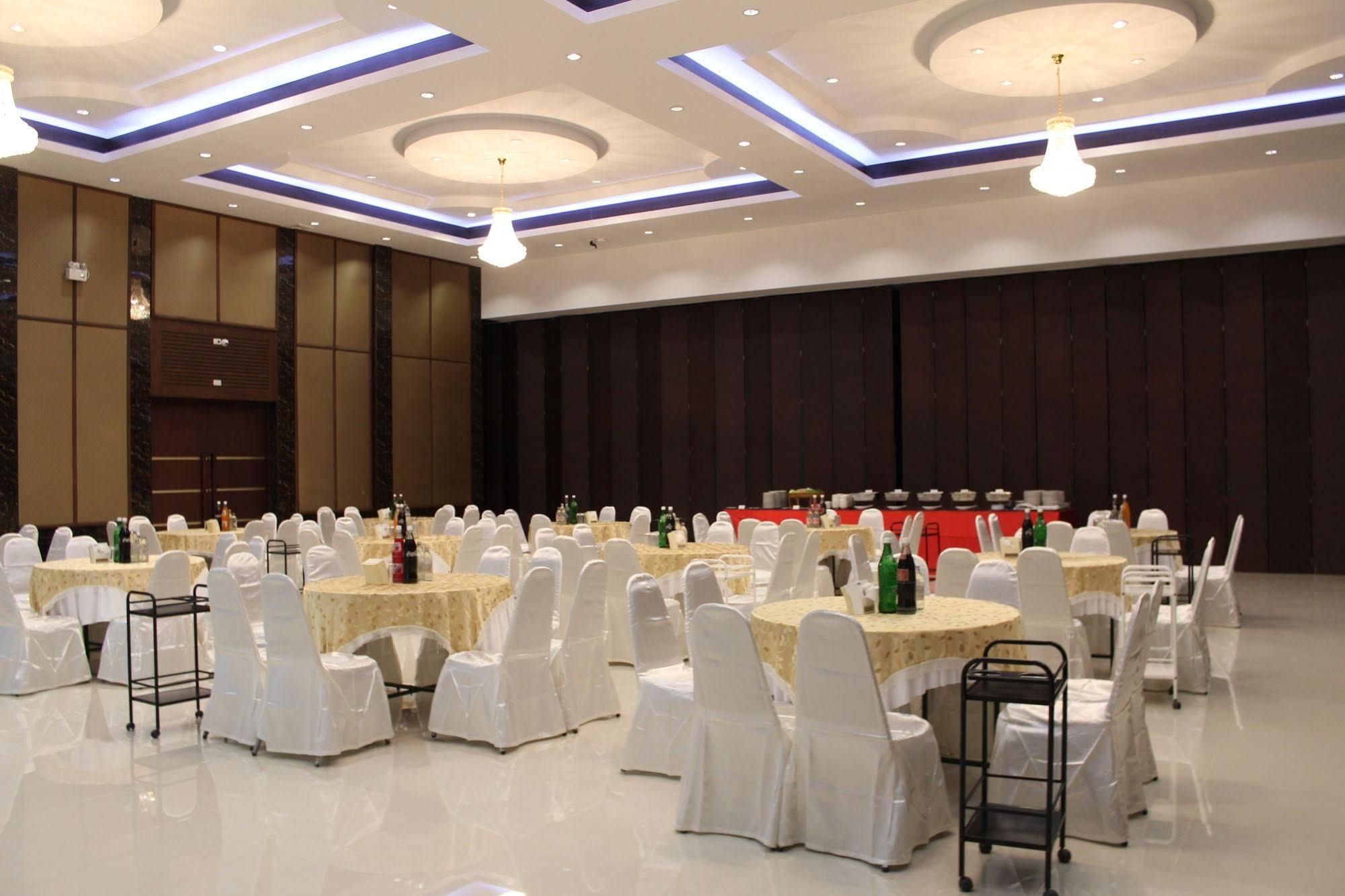 Hotel Oyo 257 Sea Paradise Sattahip
