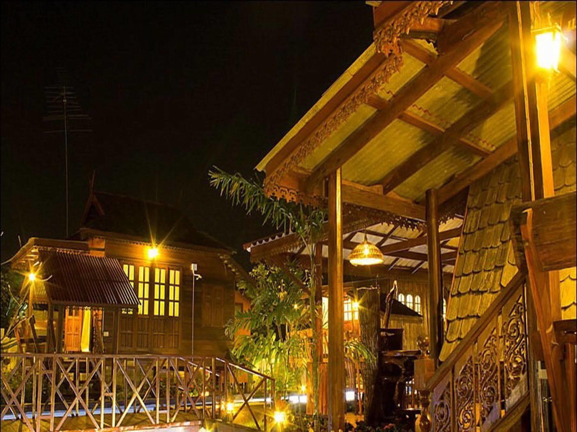 Dang Ky Ploen Tharnnam Resort Ban Nong Khang