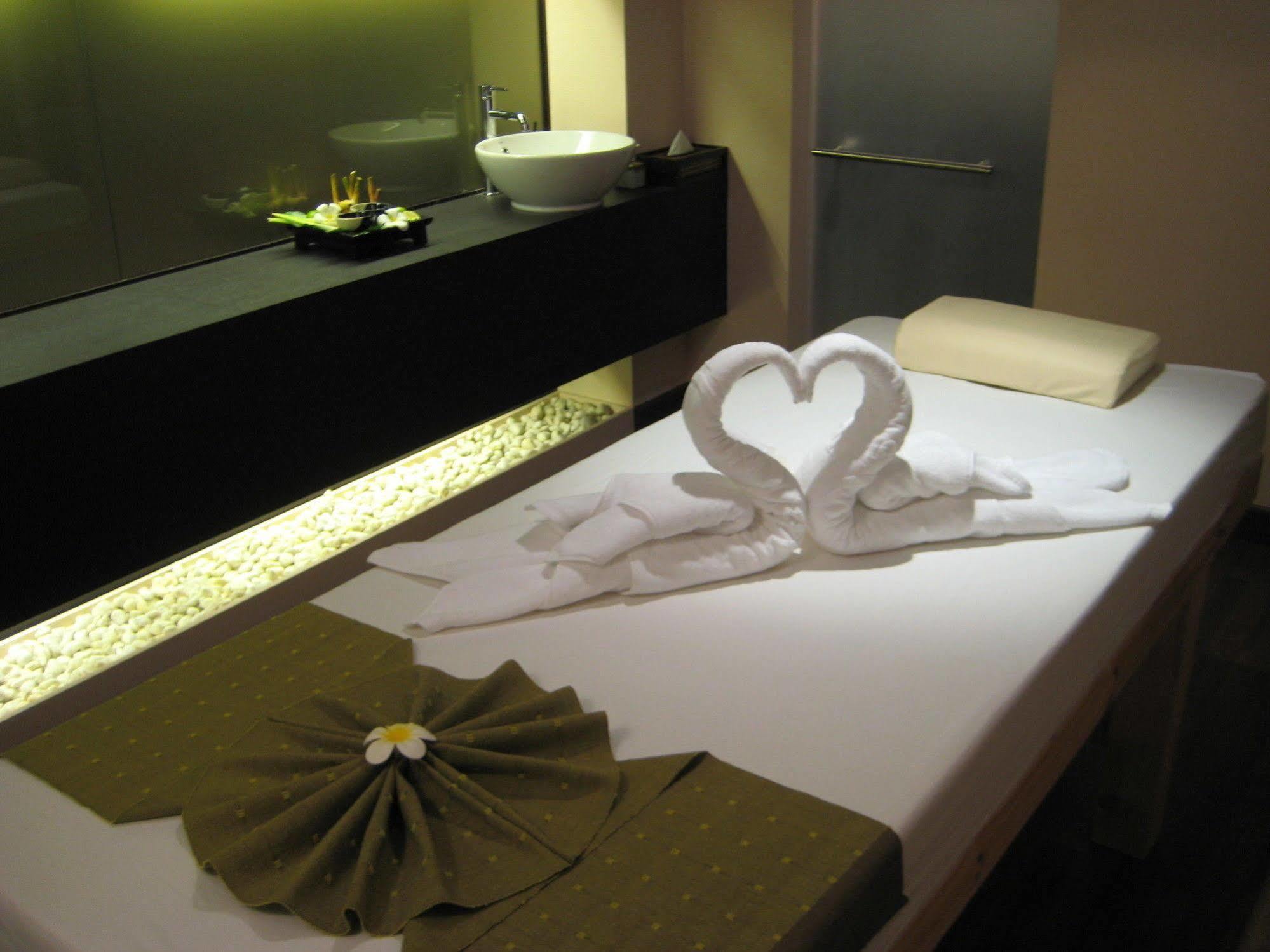 Uniland Golf & Hotel Nakhon Pathom