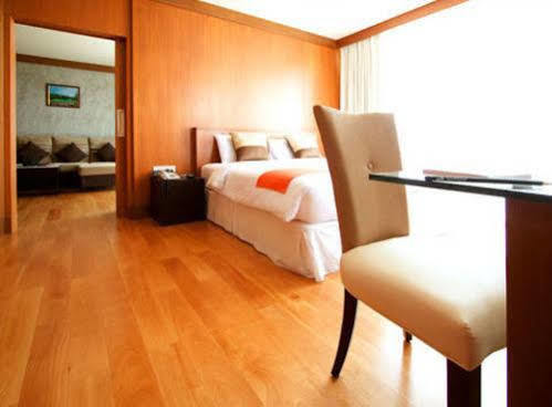 Uniland Golf & Hotel
