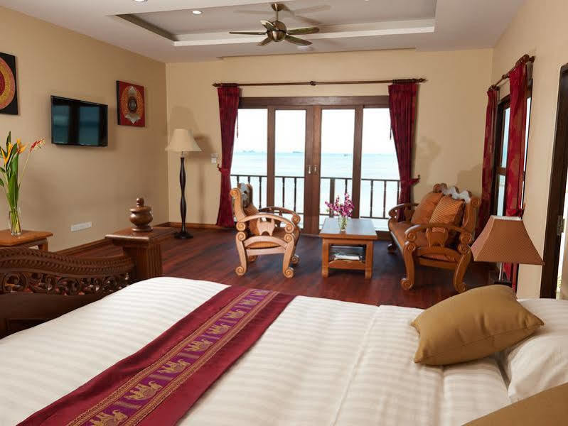 Sara Beachfront Boutique 4*