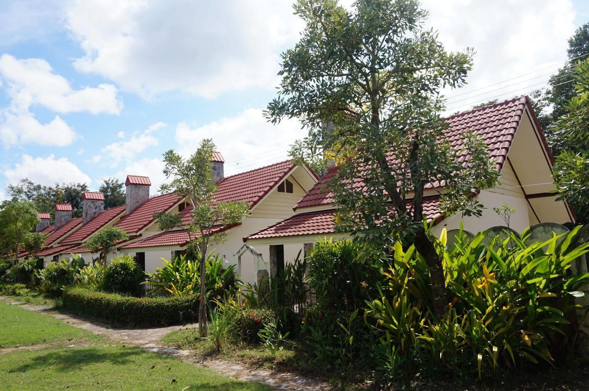 Resort Ratchapreuk Kalasin