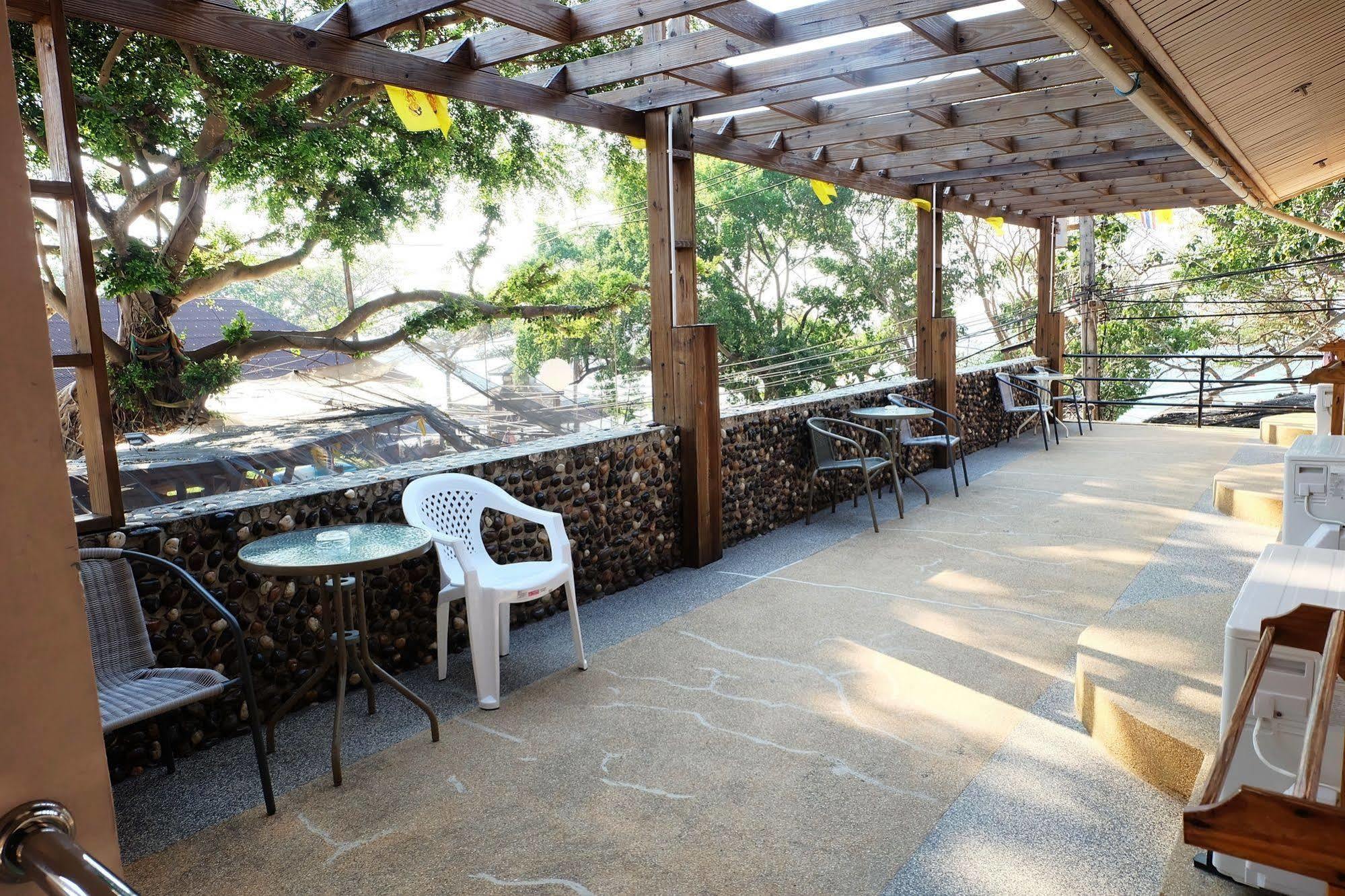 Bay Samed Resort