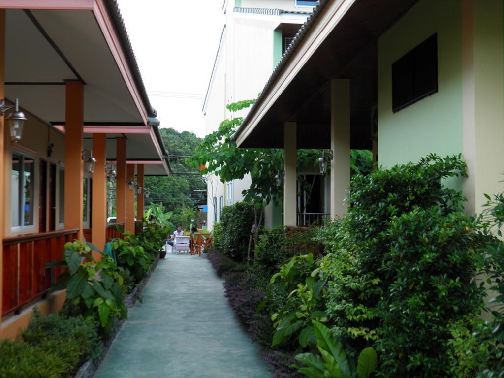 Ruen Narisra 2*