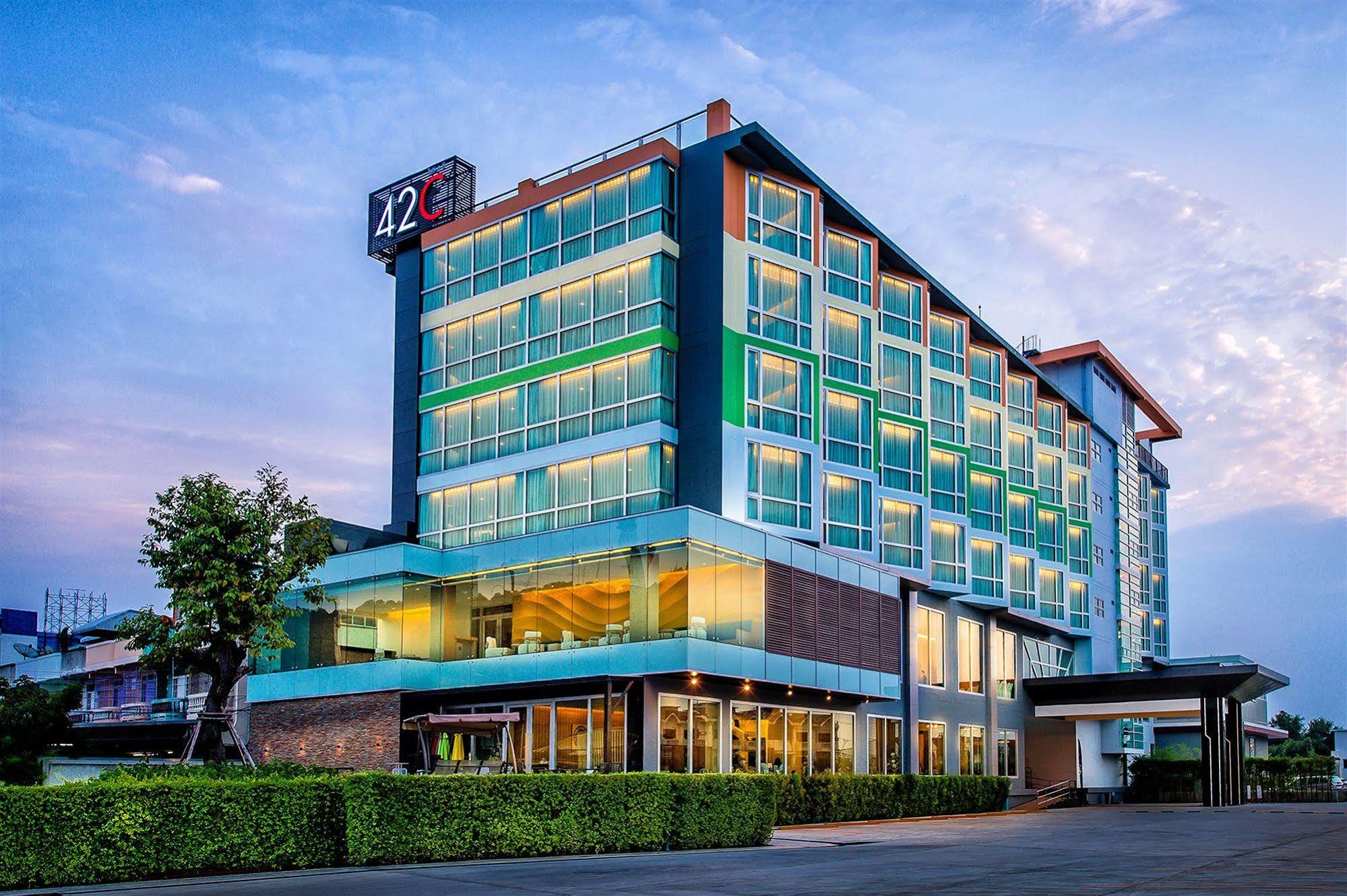 42c The Chic 4*