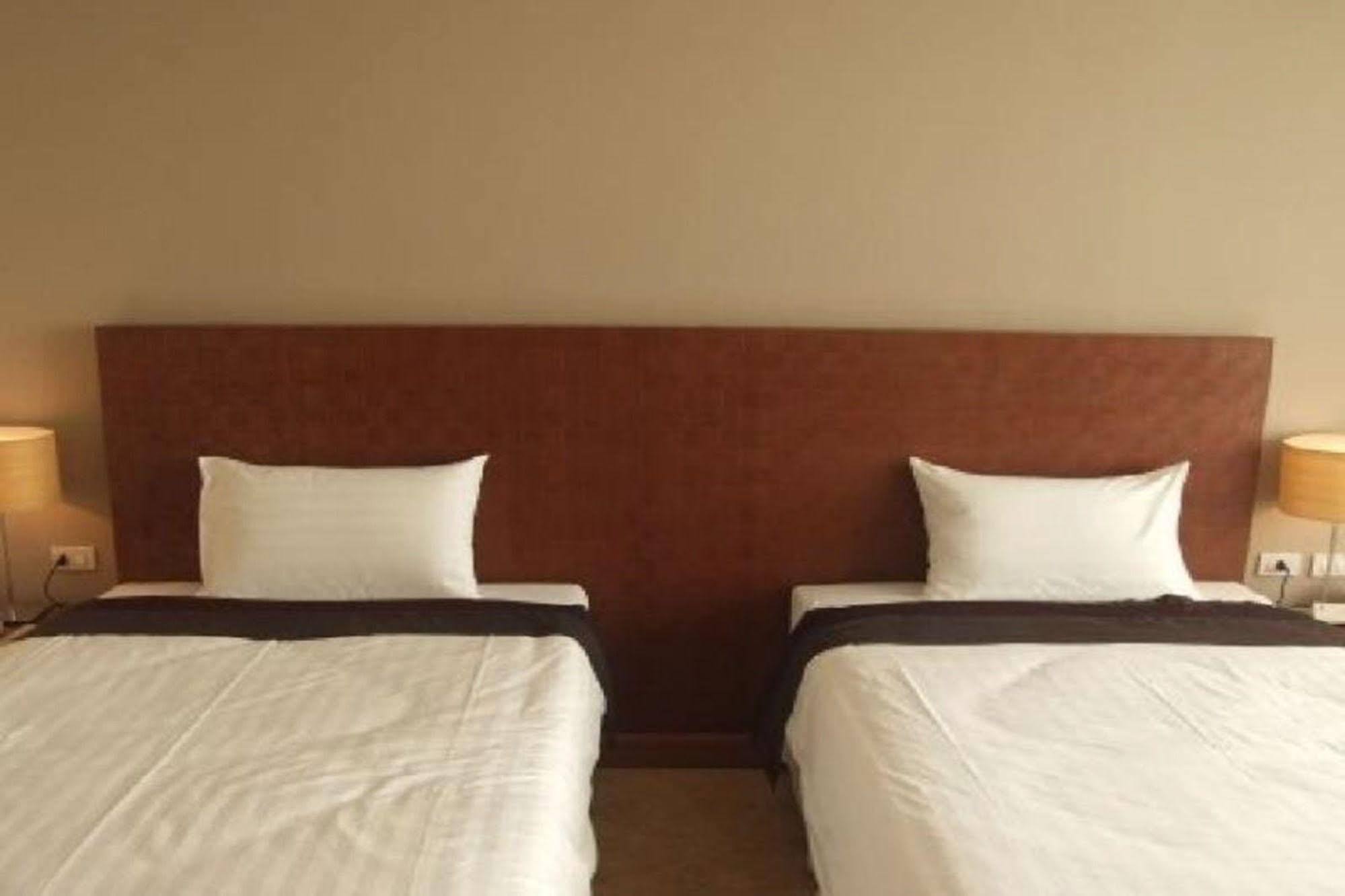 Sunee Grand And Convention Center Hotel