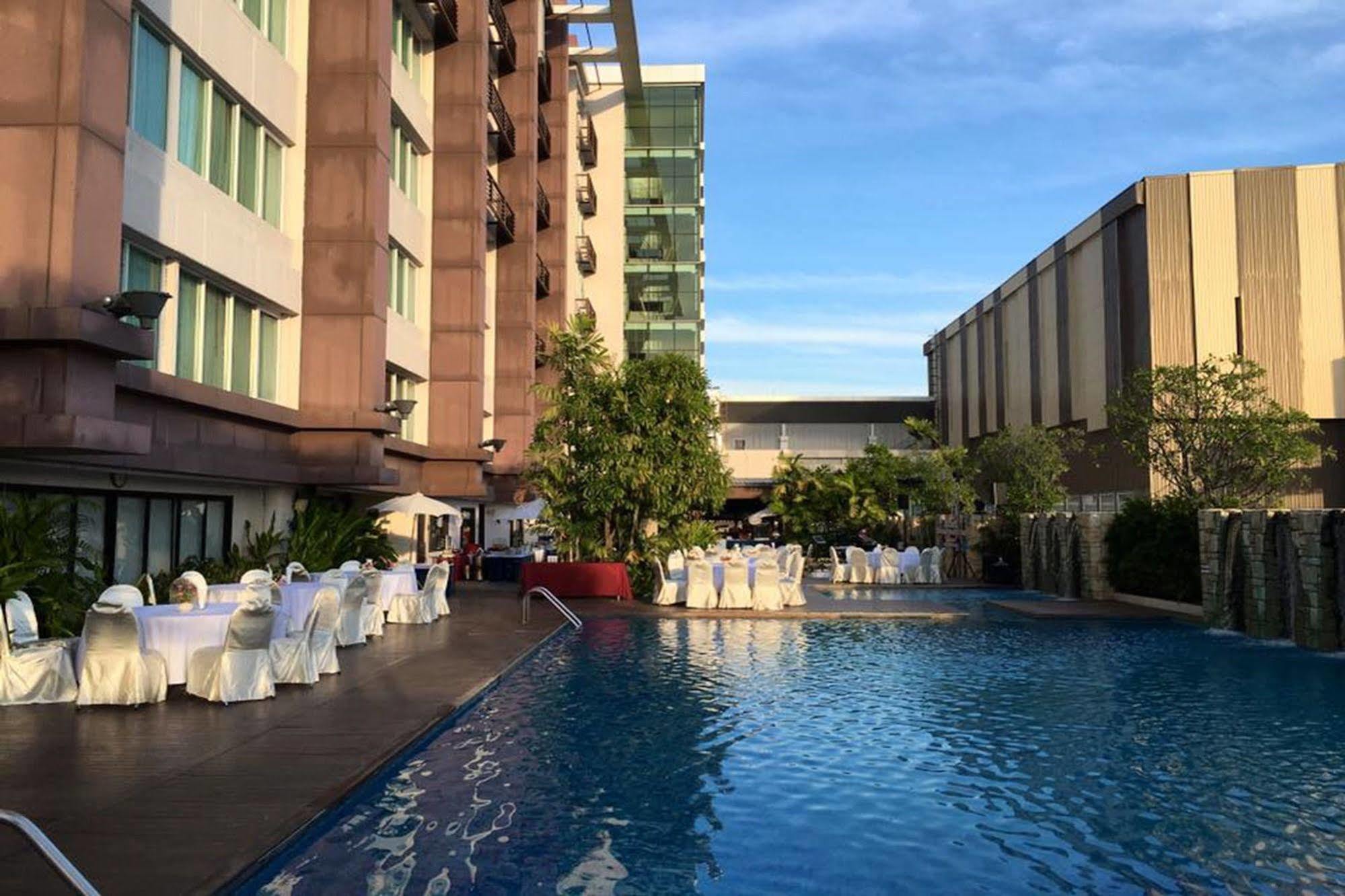 Hotel Sunee Grand And Convention Center 5*