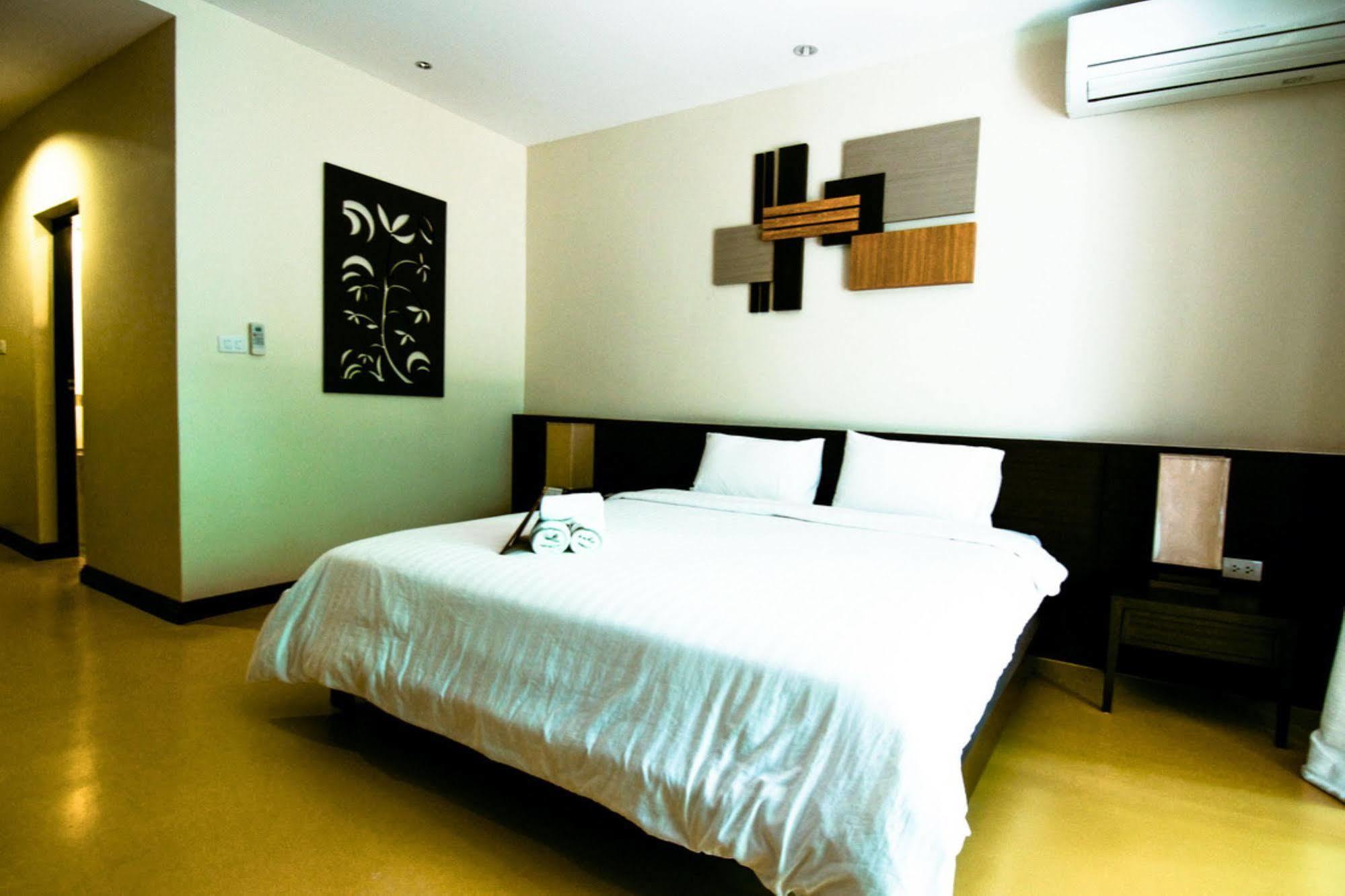 Hotel Chumphon Cabana Resort