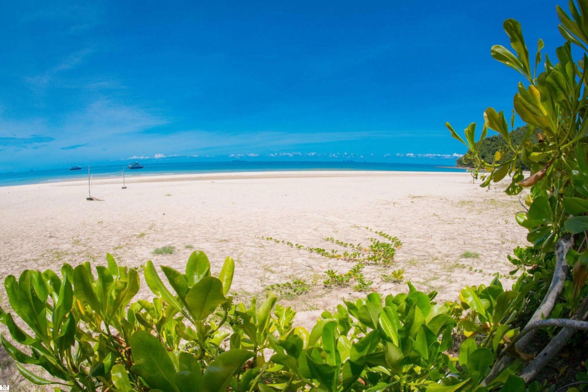 Chumphon Cabana Resort 4*