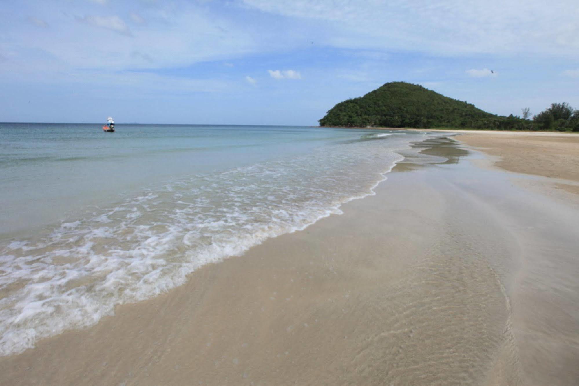 Hotel Chumphon Cabana Resort 4*