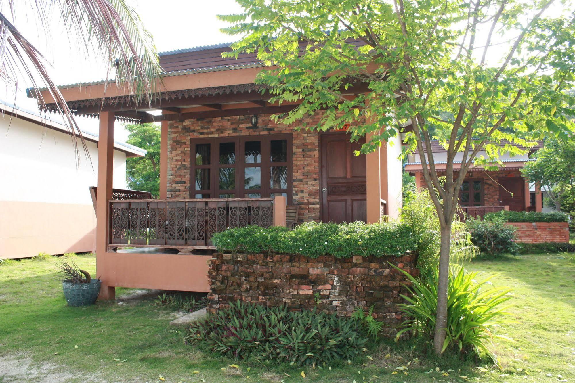Andaman Resort 2*