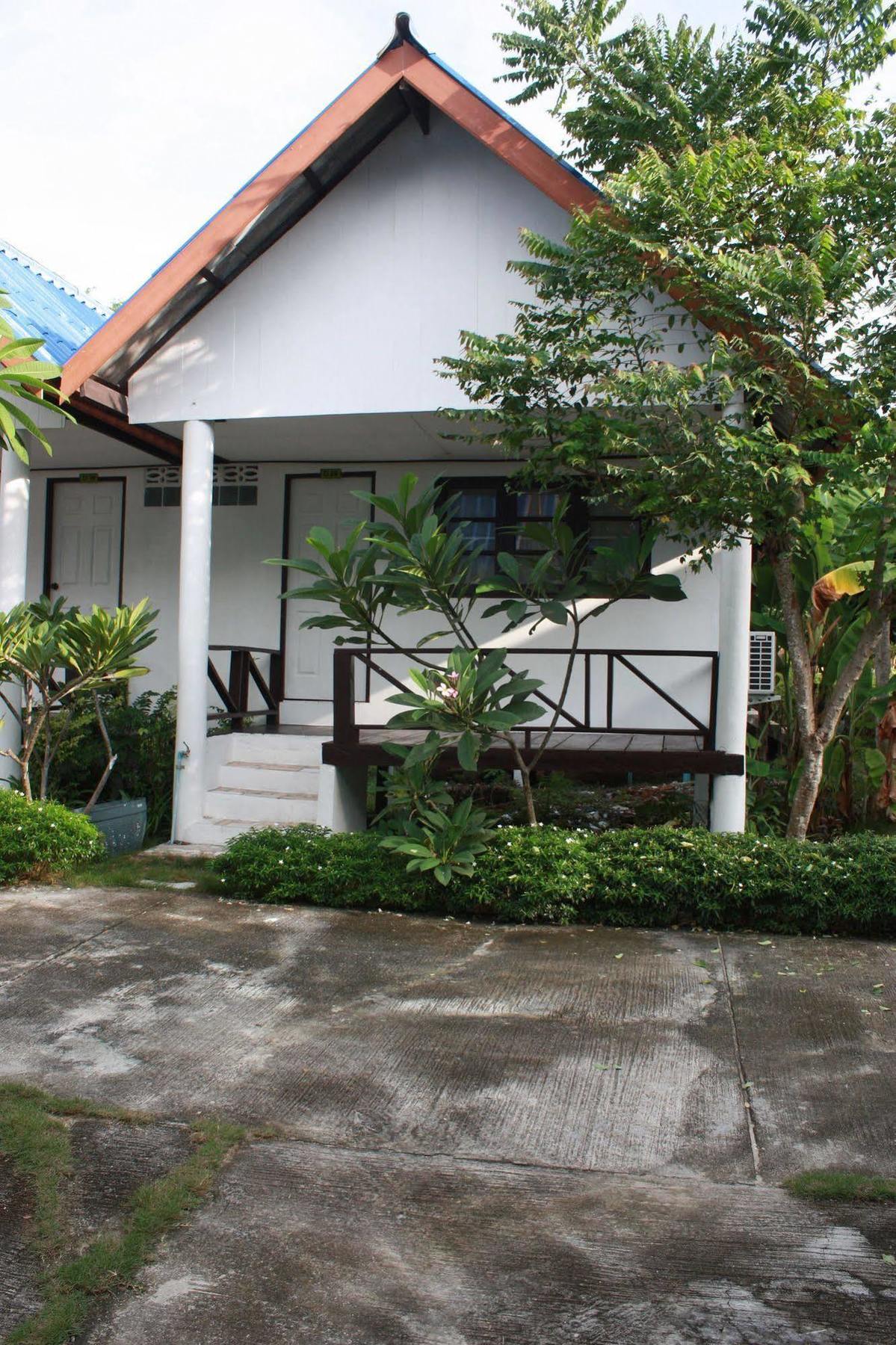 Andaman Resort 2*
